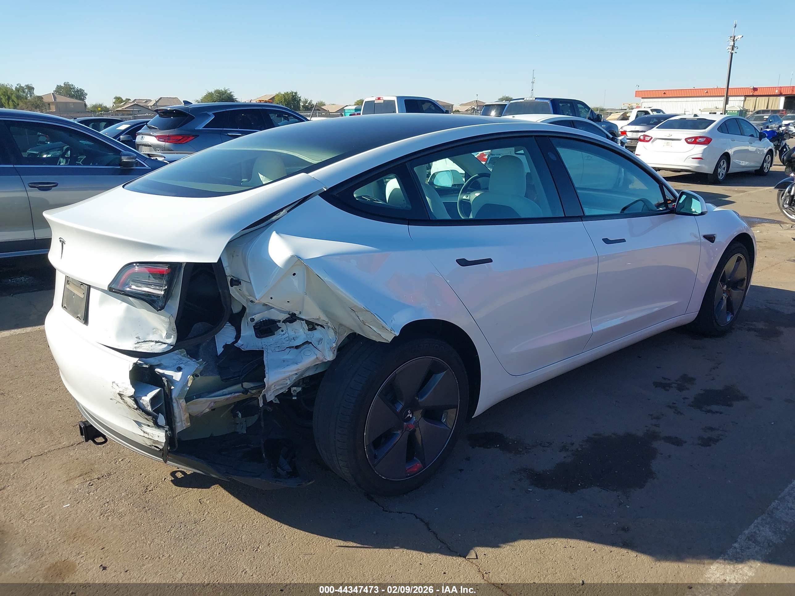 TESLA MODEL image 4
