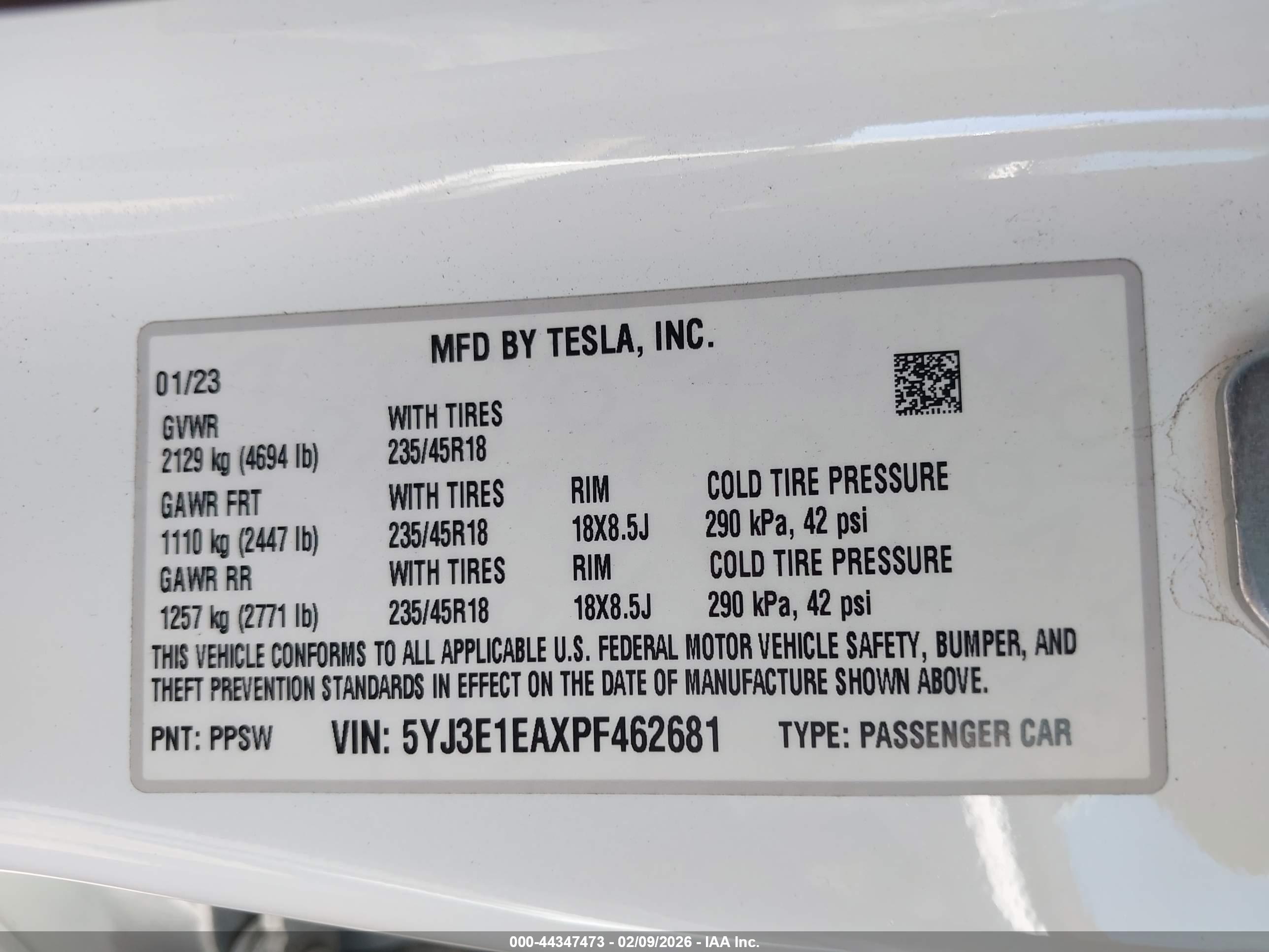 TESLA MODEL image 9