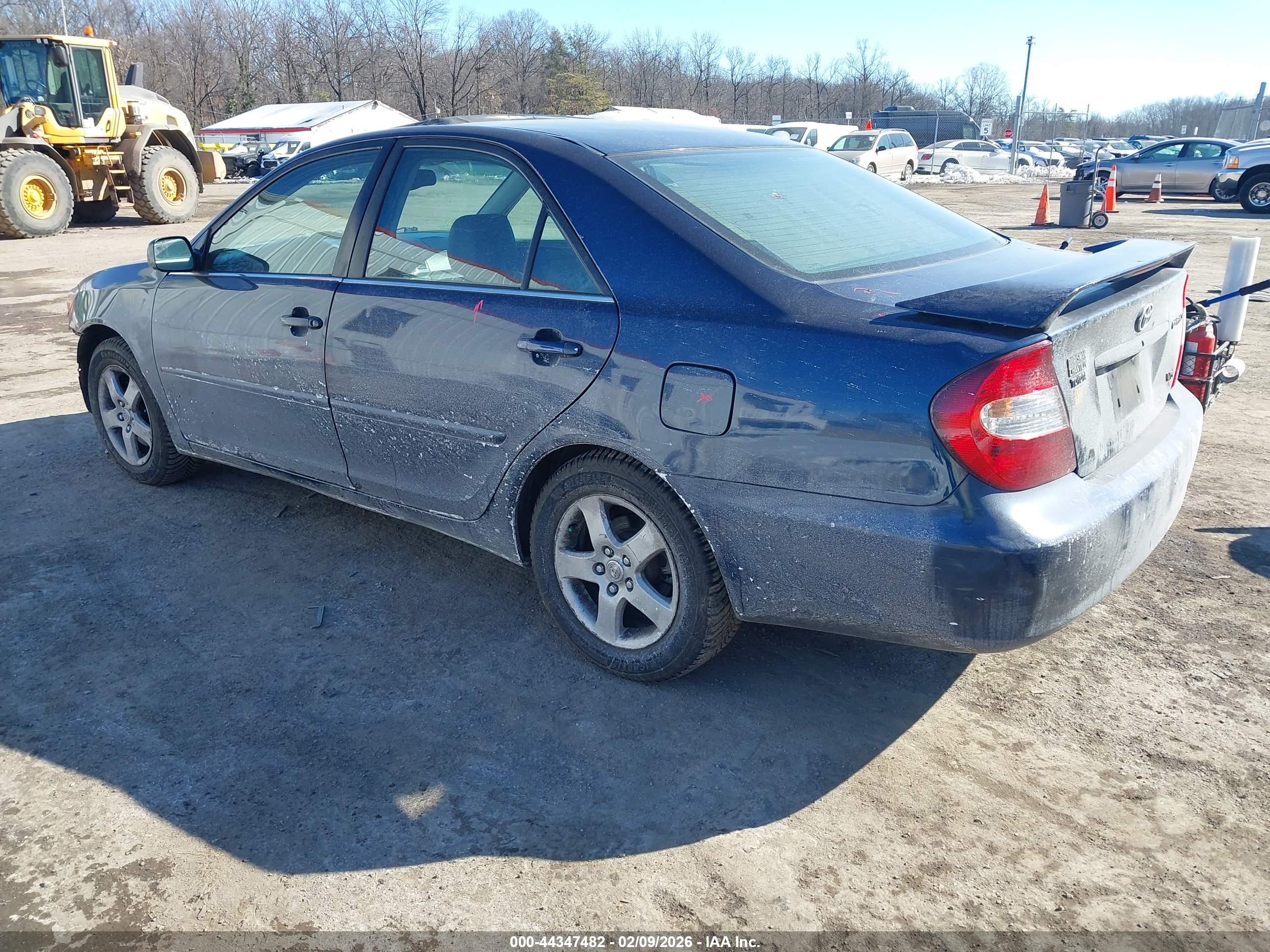 TOYOTA CAMRY image 3