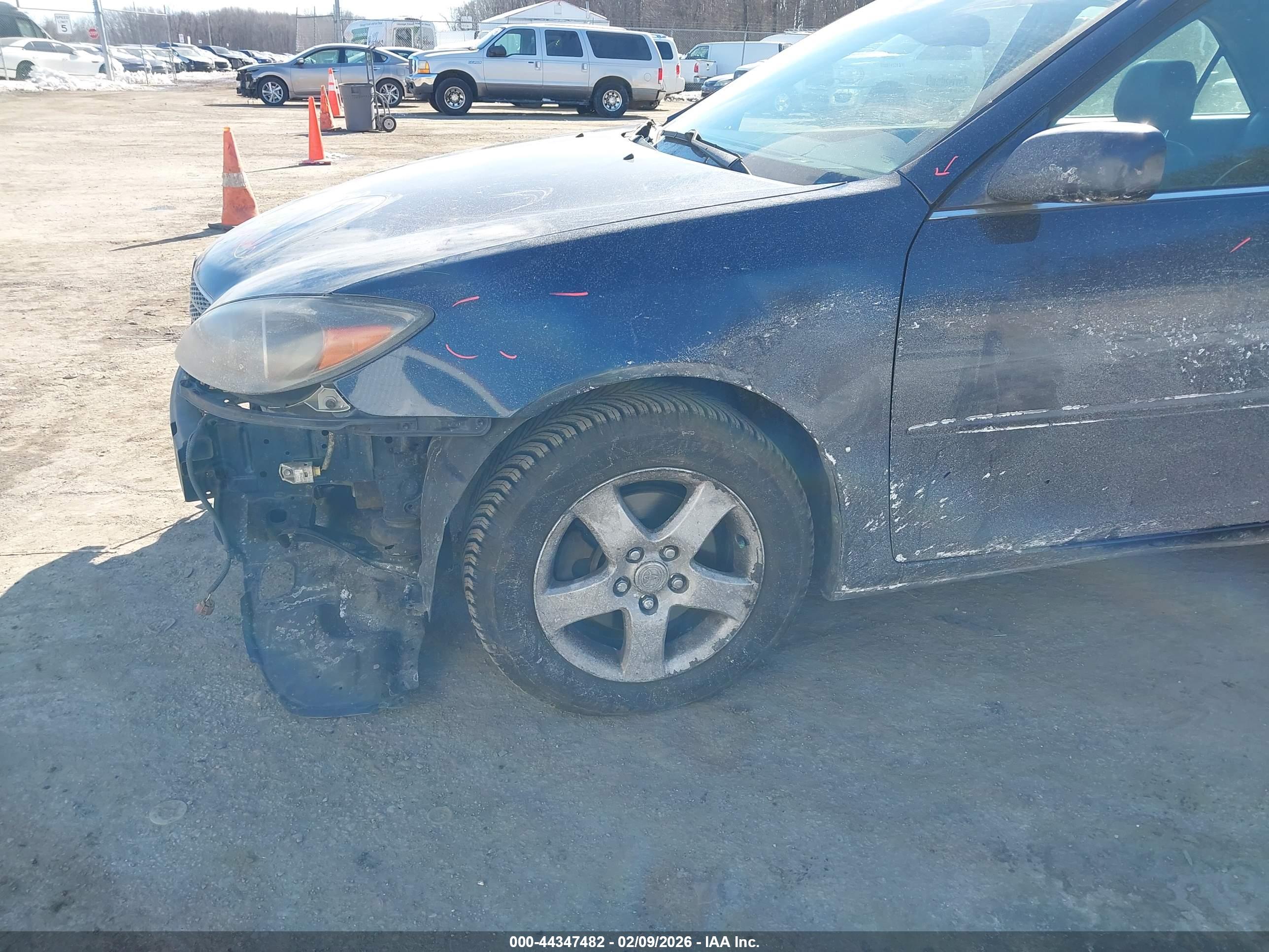 TOYOTA CAMRY image 6