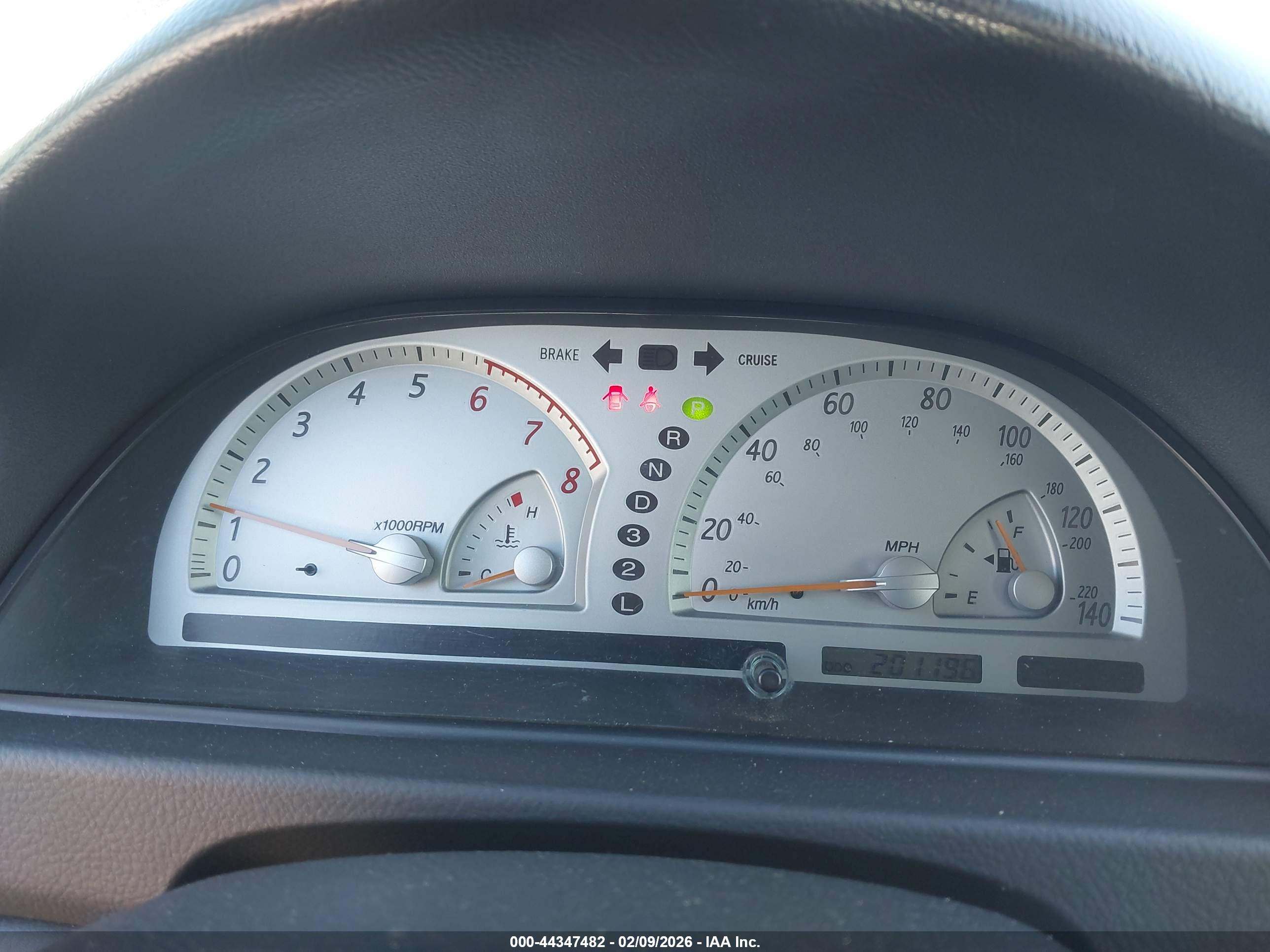 TOYOTA CAMRY image 7