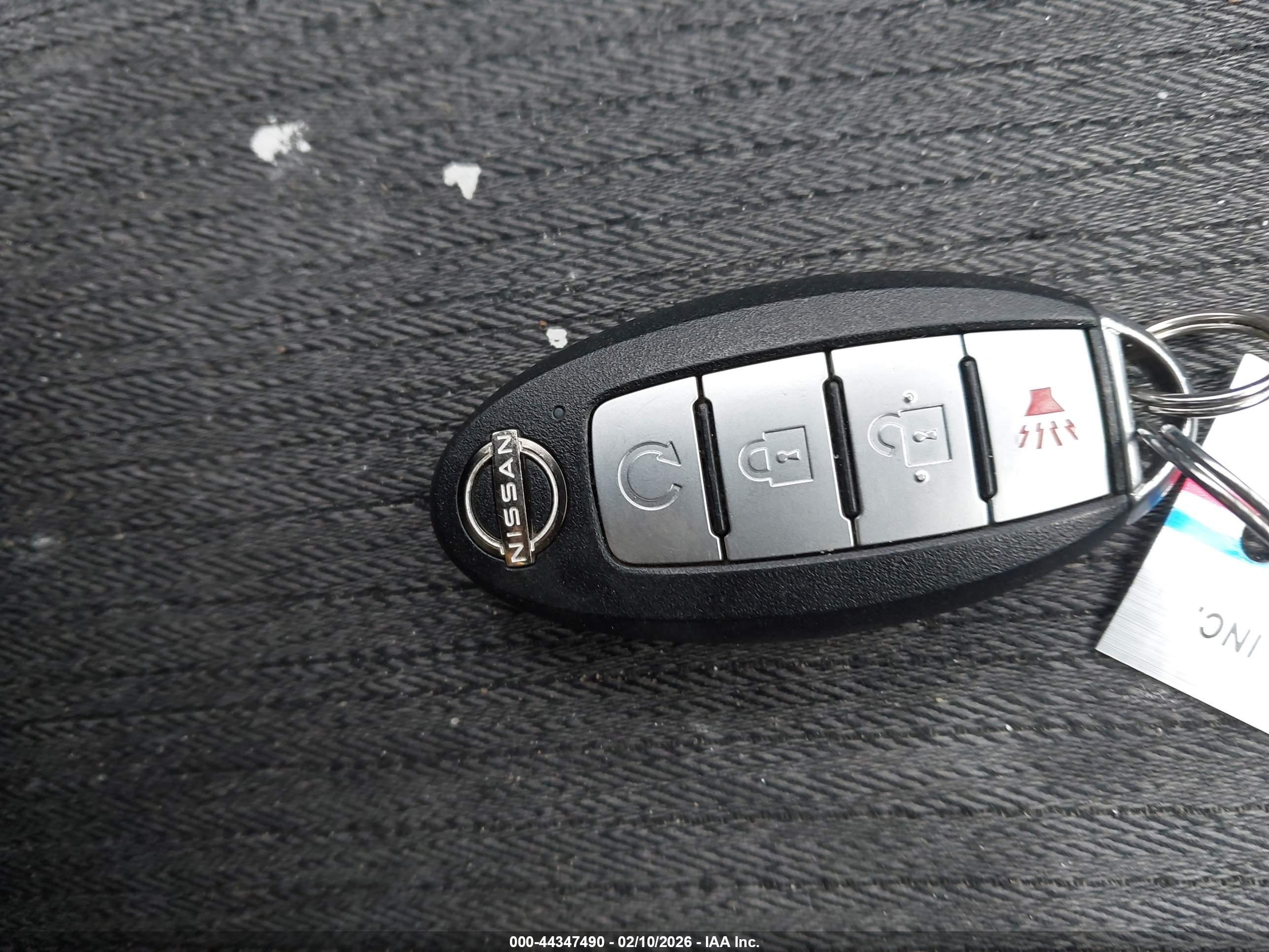 NISSAN ROGUE image 11