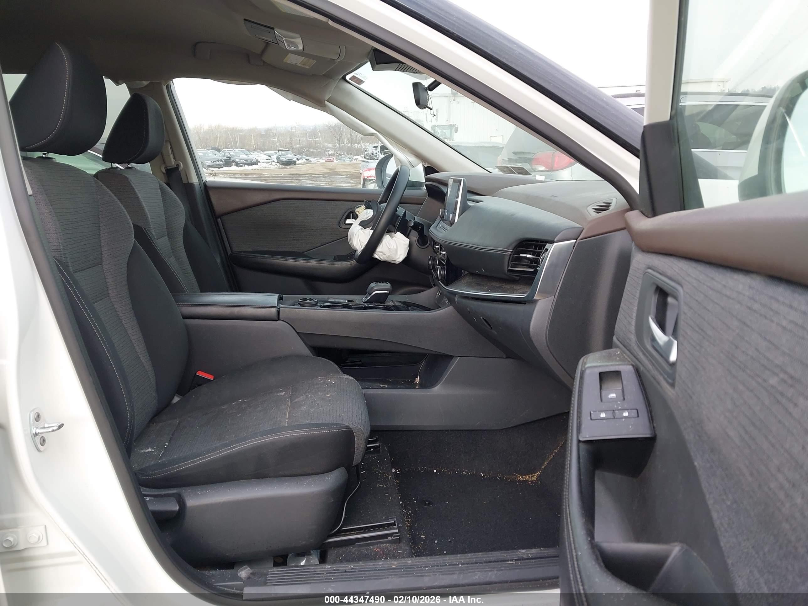 NISSAN ROGUE image 5