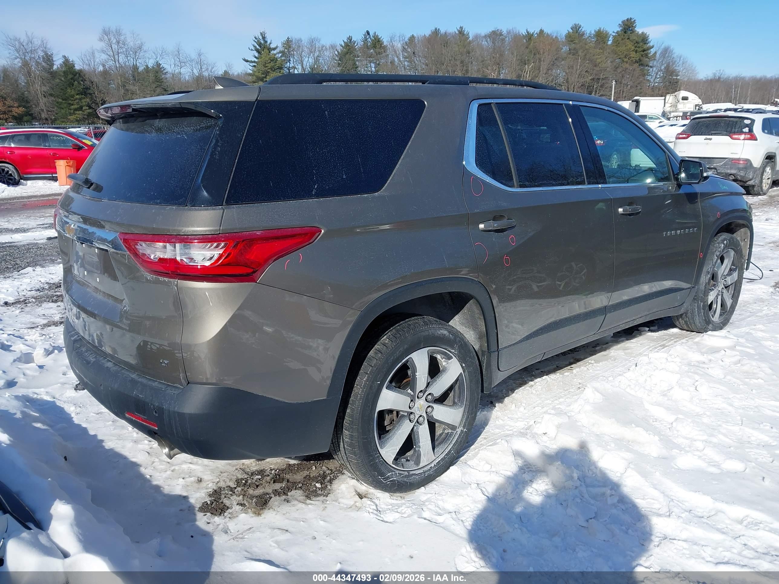 CHEVROLET TRAVERSE image 4
