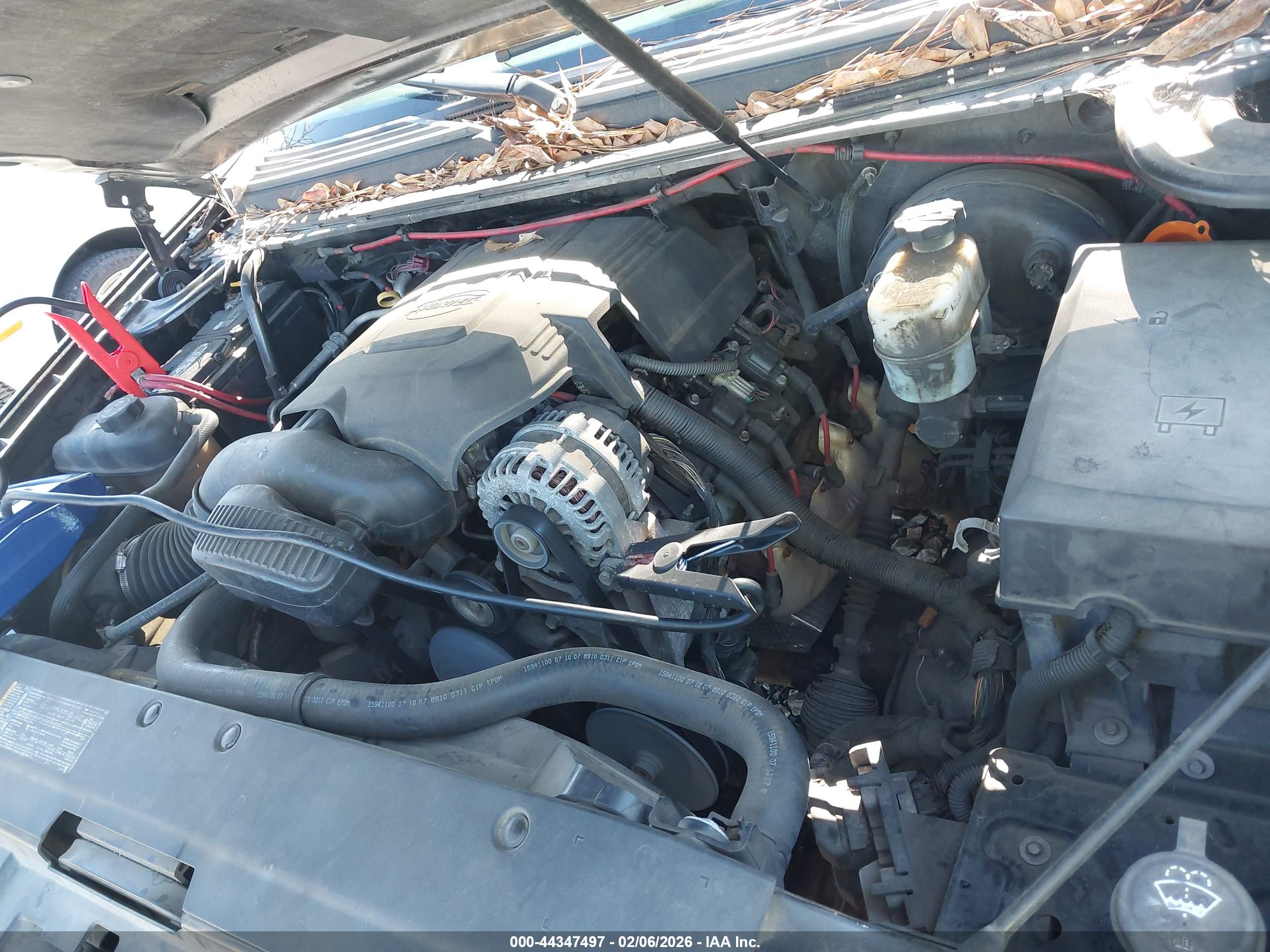 CHEVROLET SUBURBAN image 10