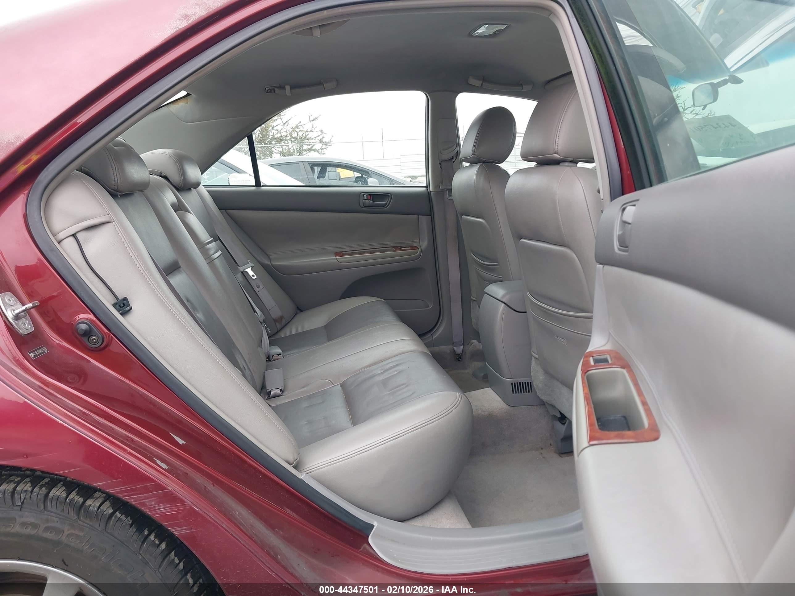 TOYOTA CAMRY image 8