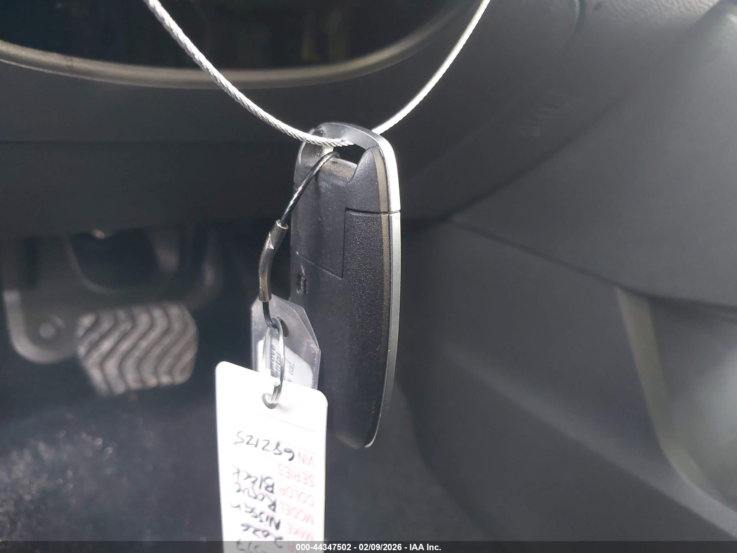 NISSAN ROGUE image 11
