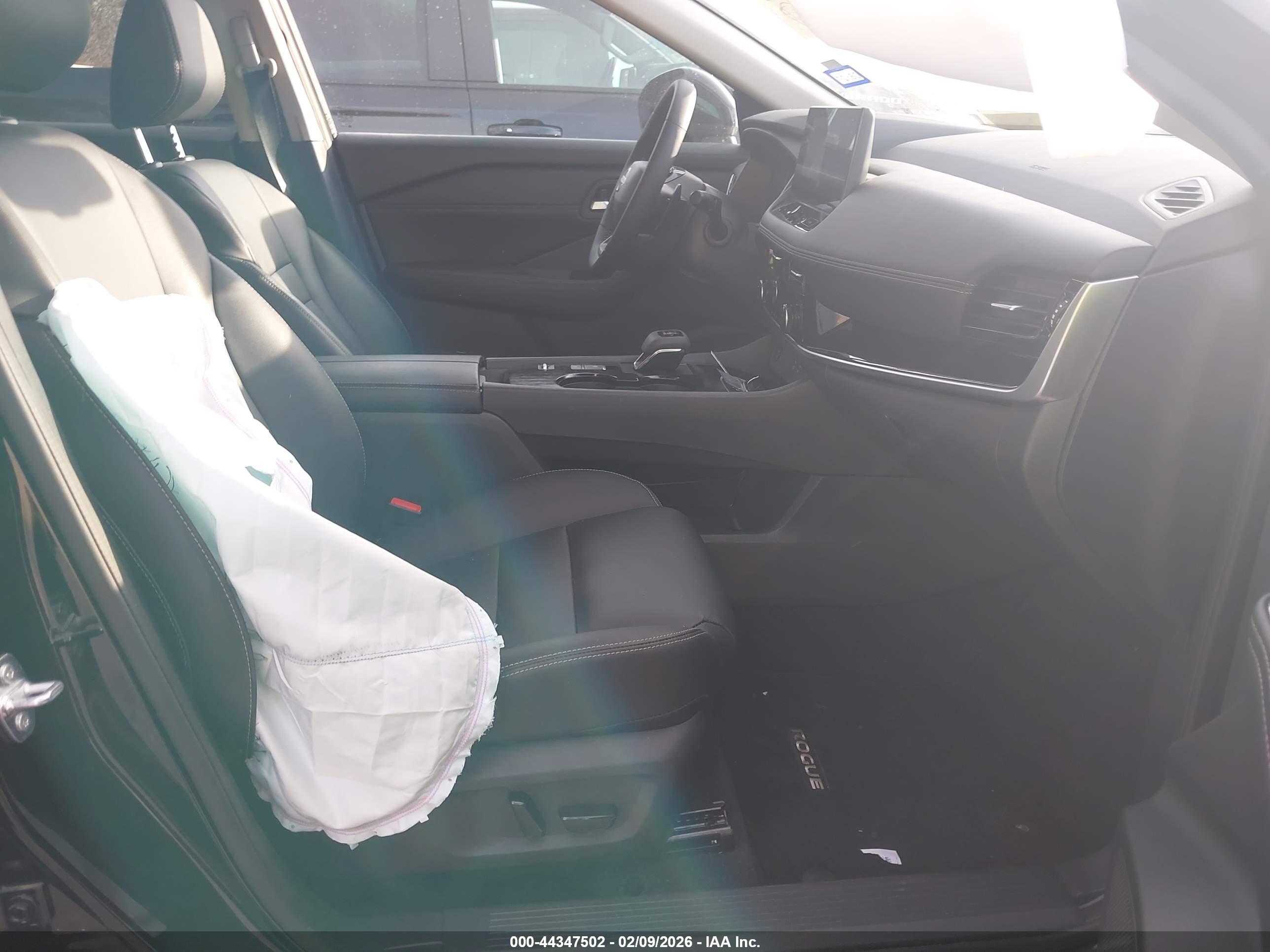 NISSAN ROGUE image 5