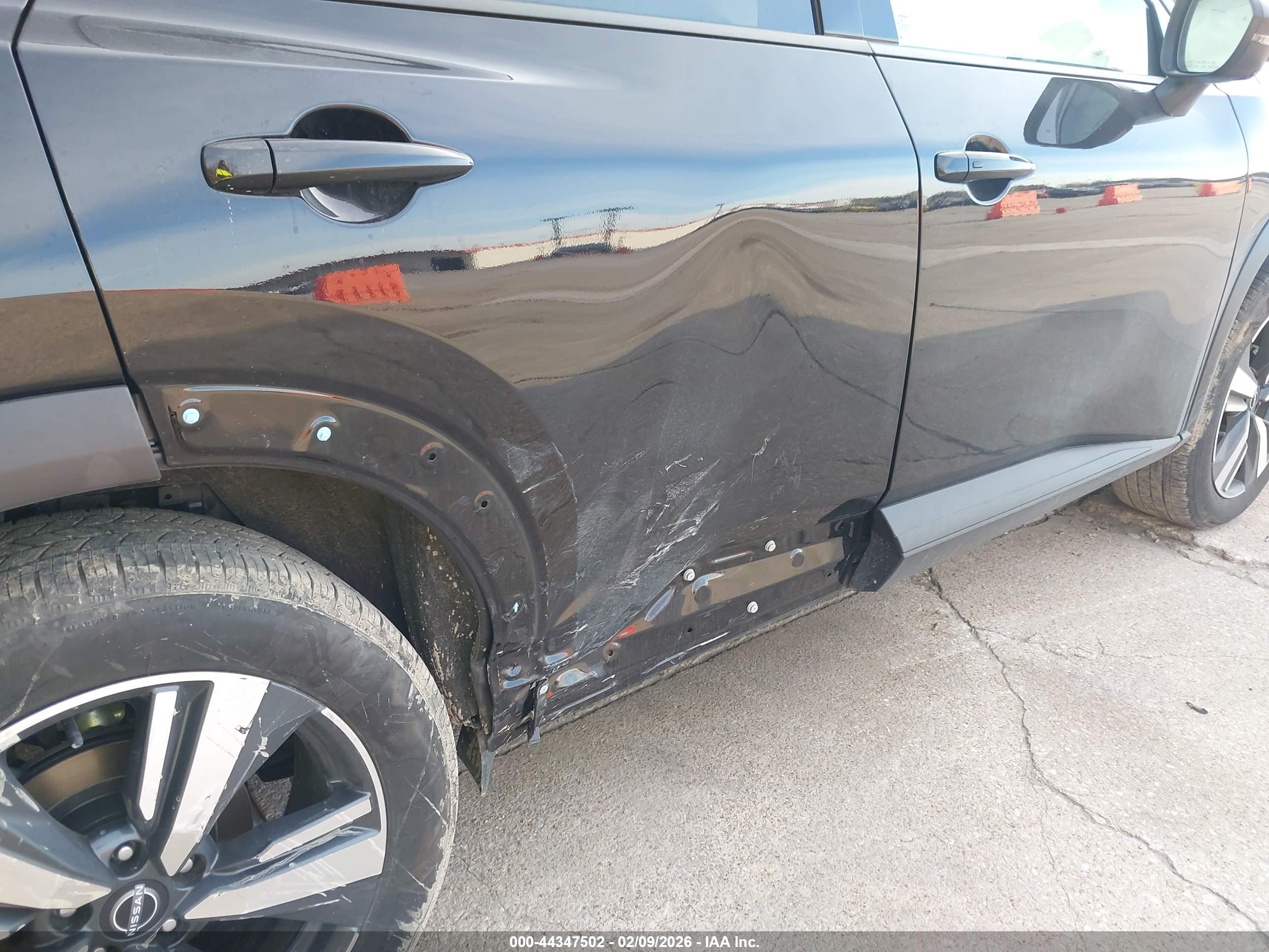 NISSAN ROGUE image 6