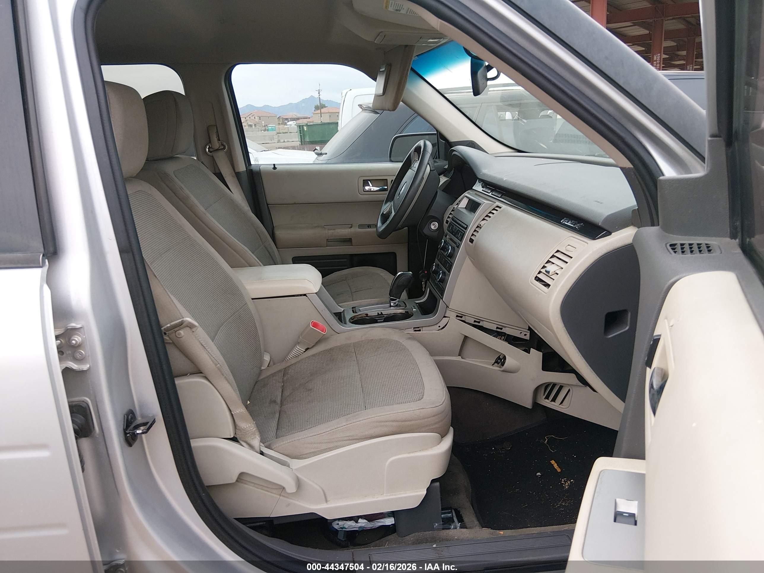 FORD FLEX image 5