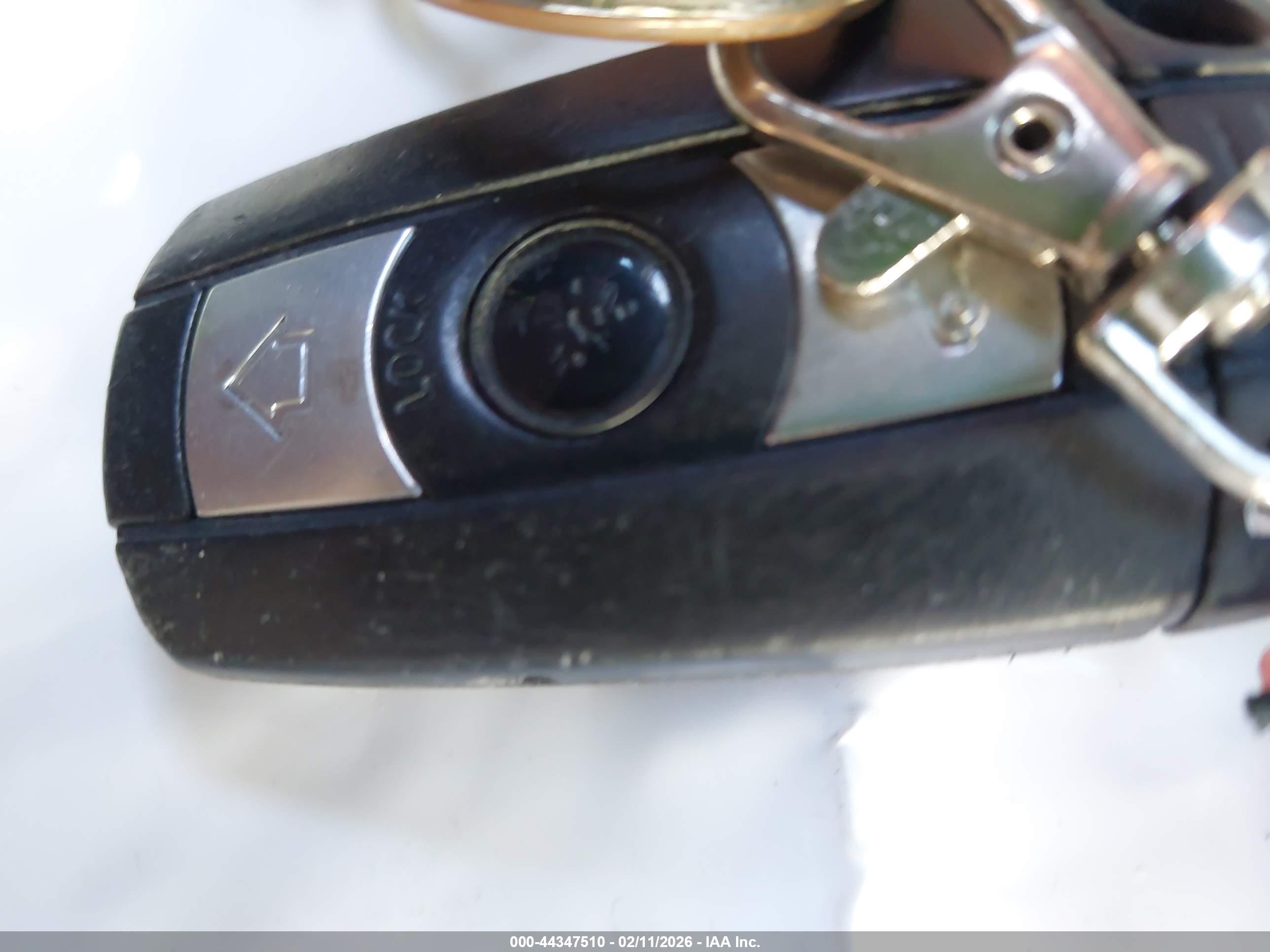 BMW 325I image 11