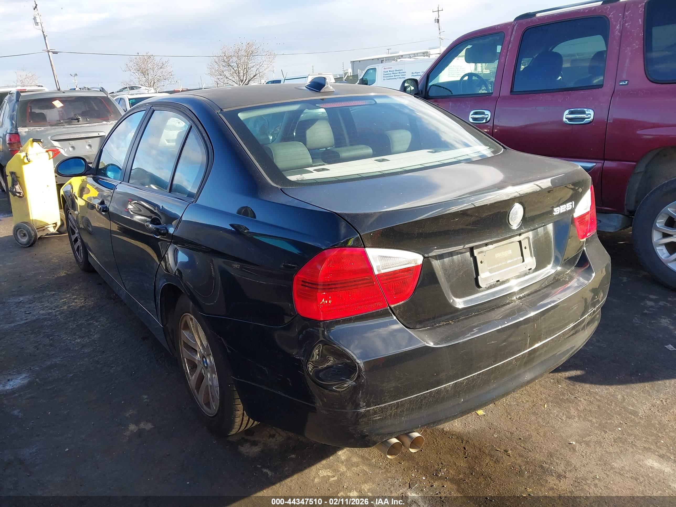 BMW 325I image 3