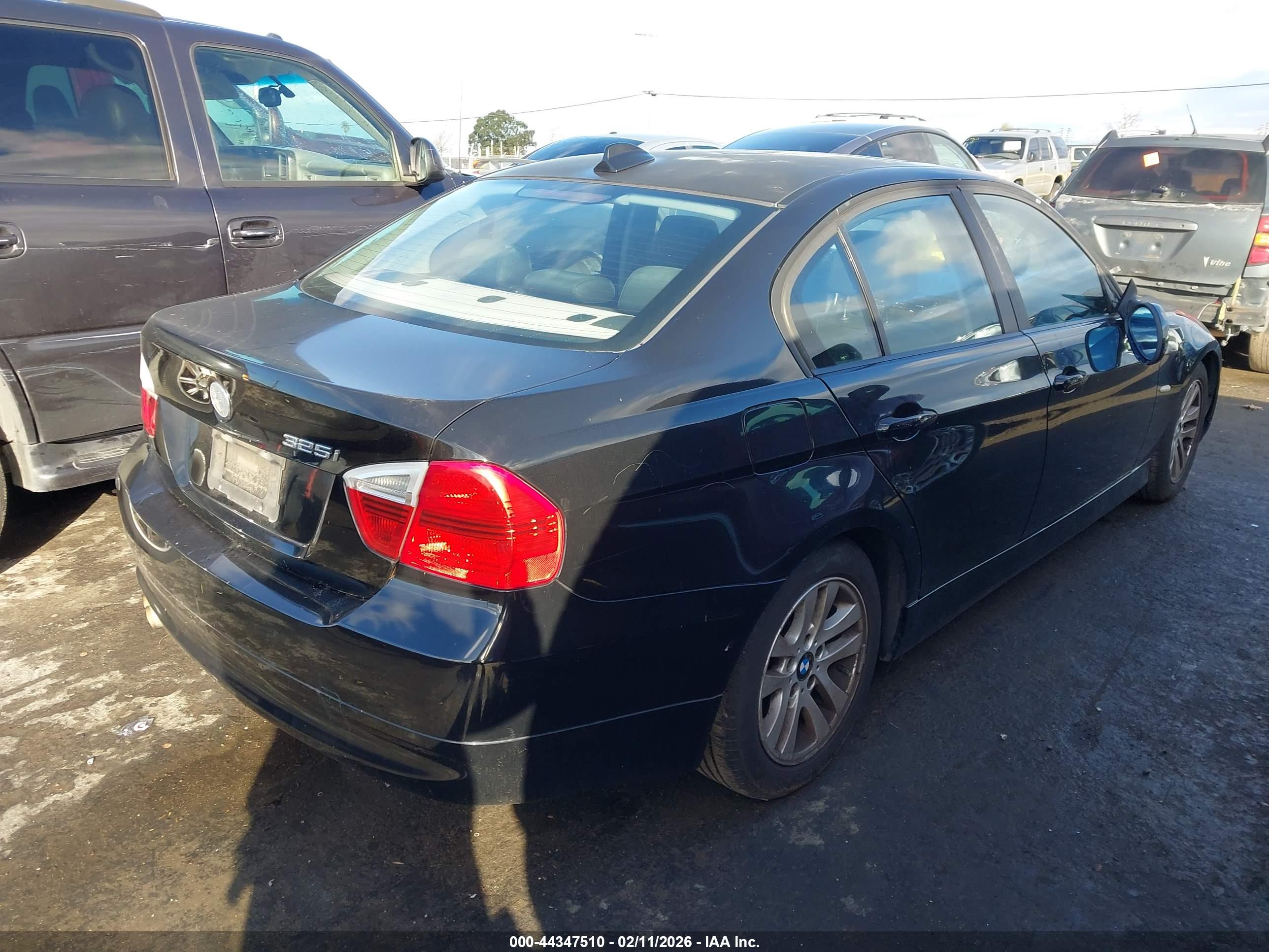 BMW 325I image 4