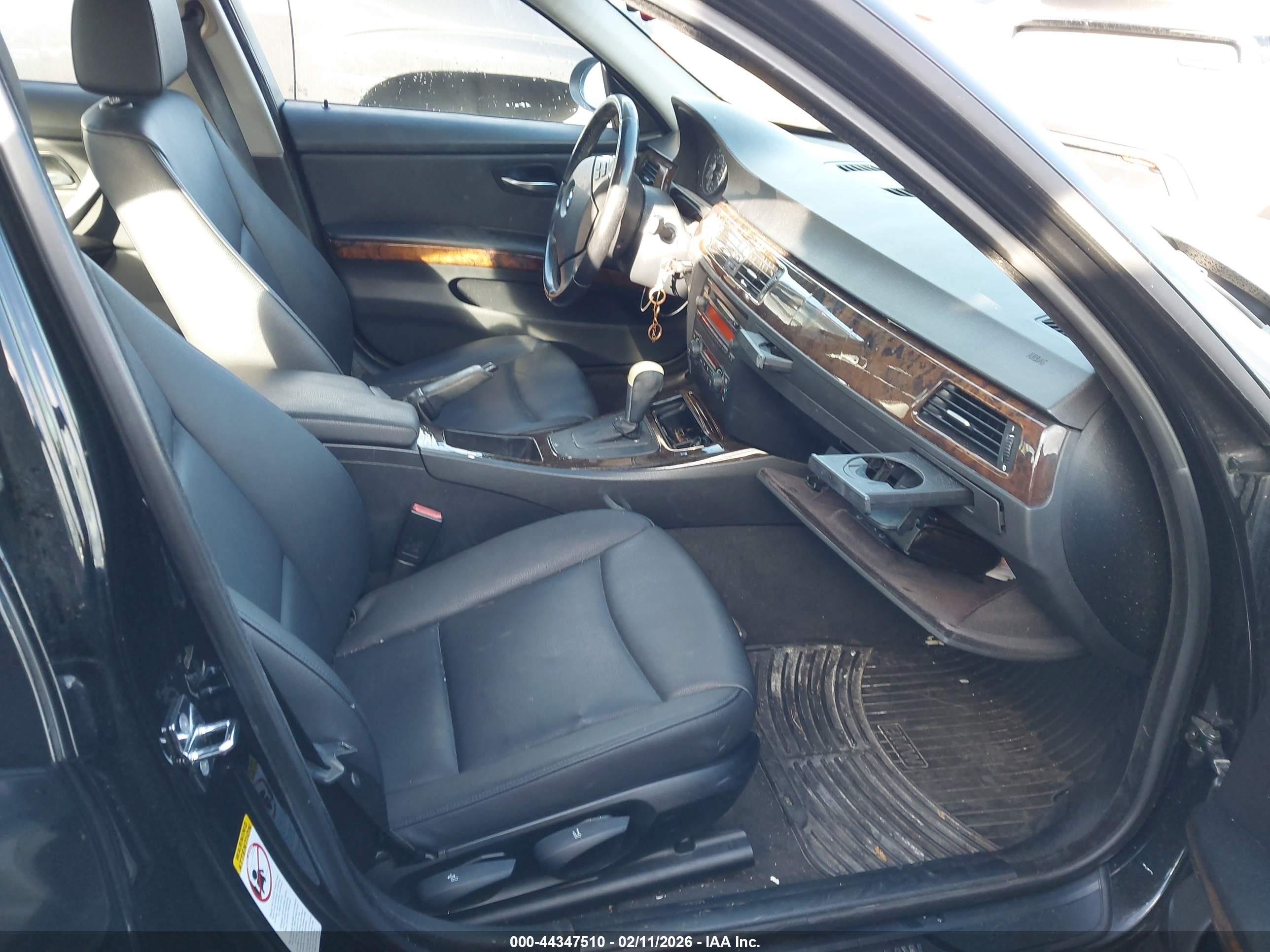 BMW 325I image 5