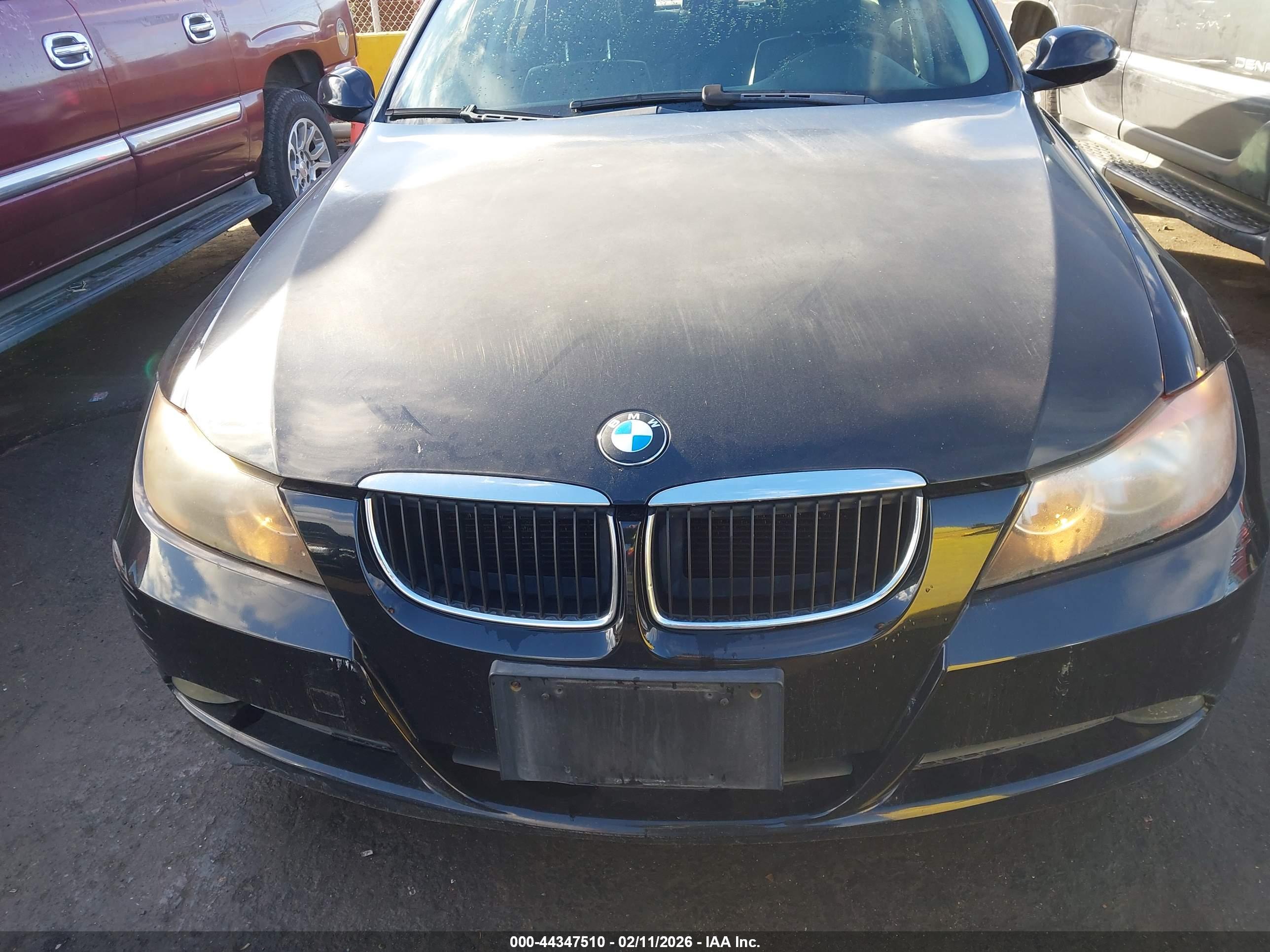 BMW 325I image 6