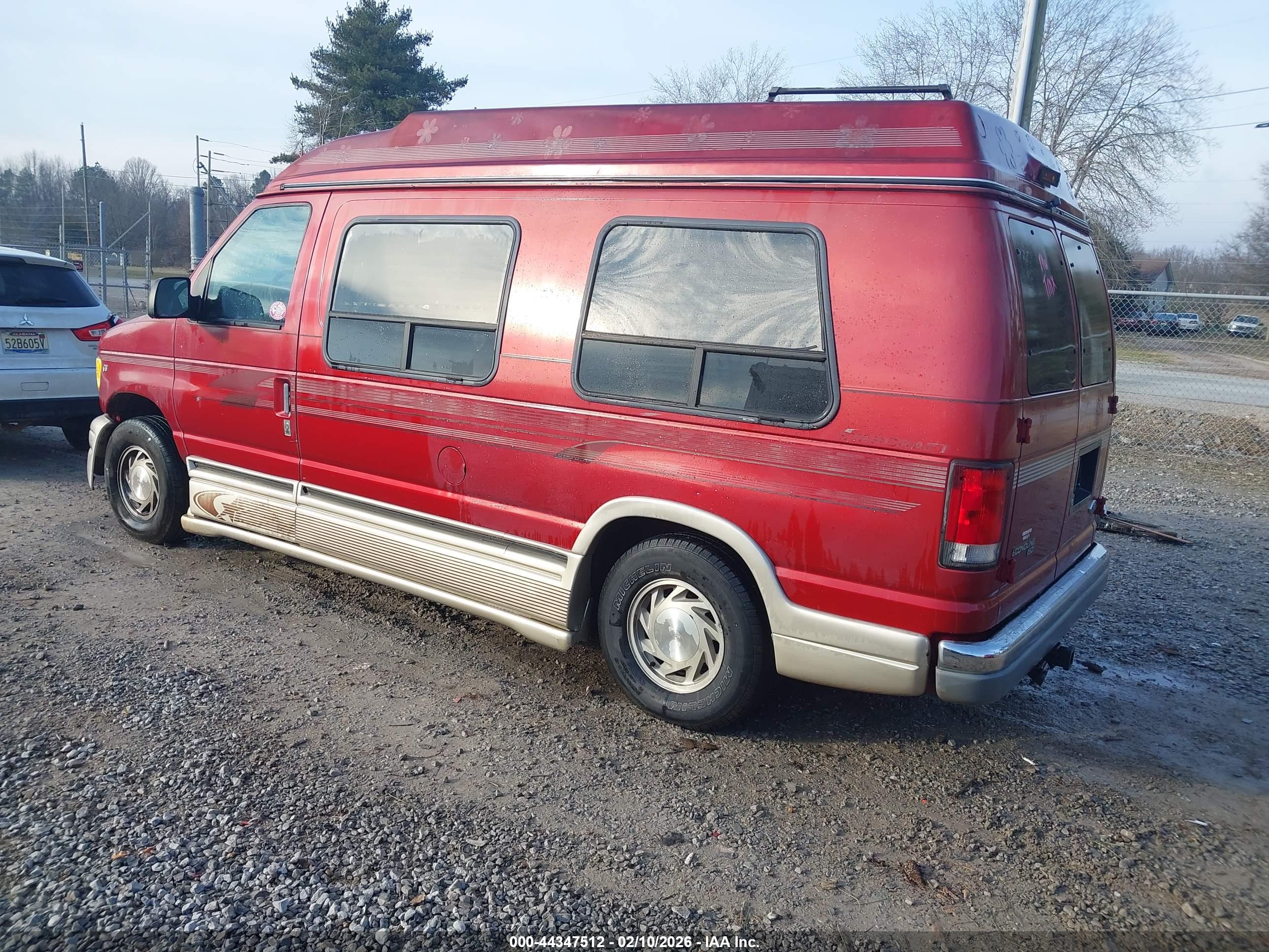 FORD E-150 image 3