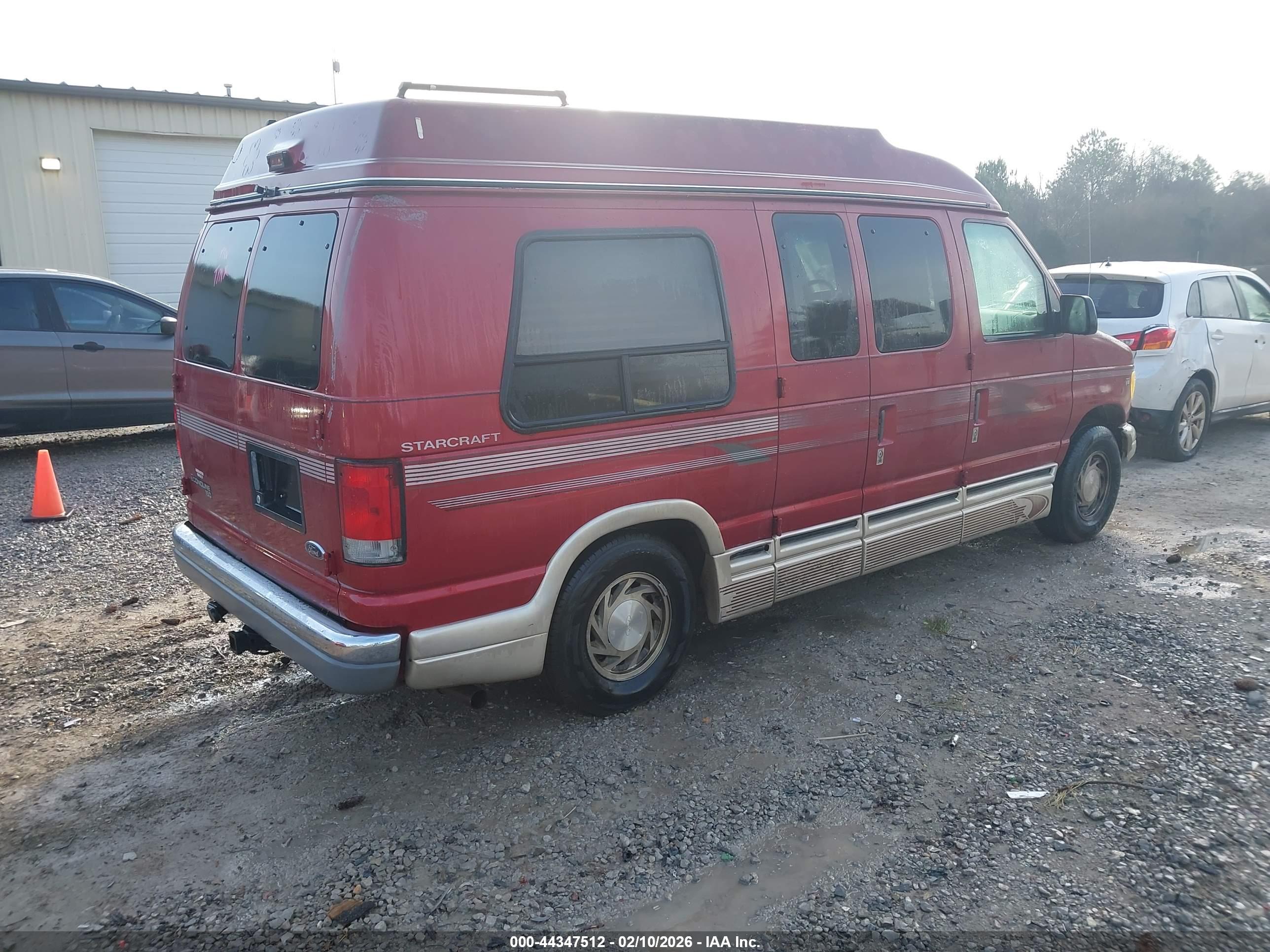 FORD E-150 image 4