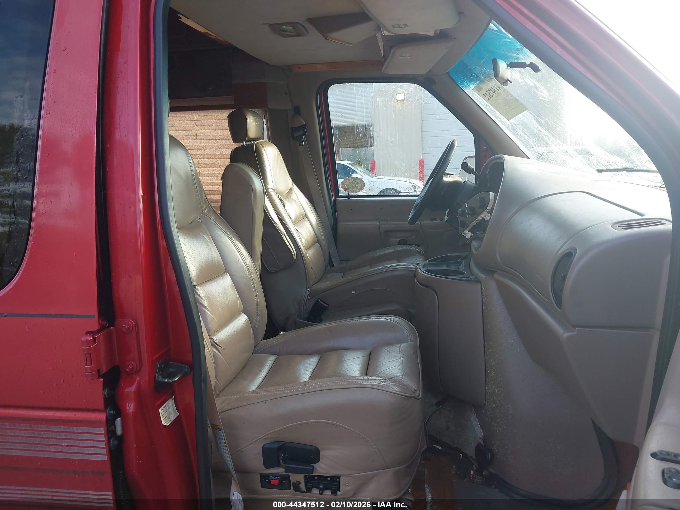 FORD E-150 image 5