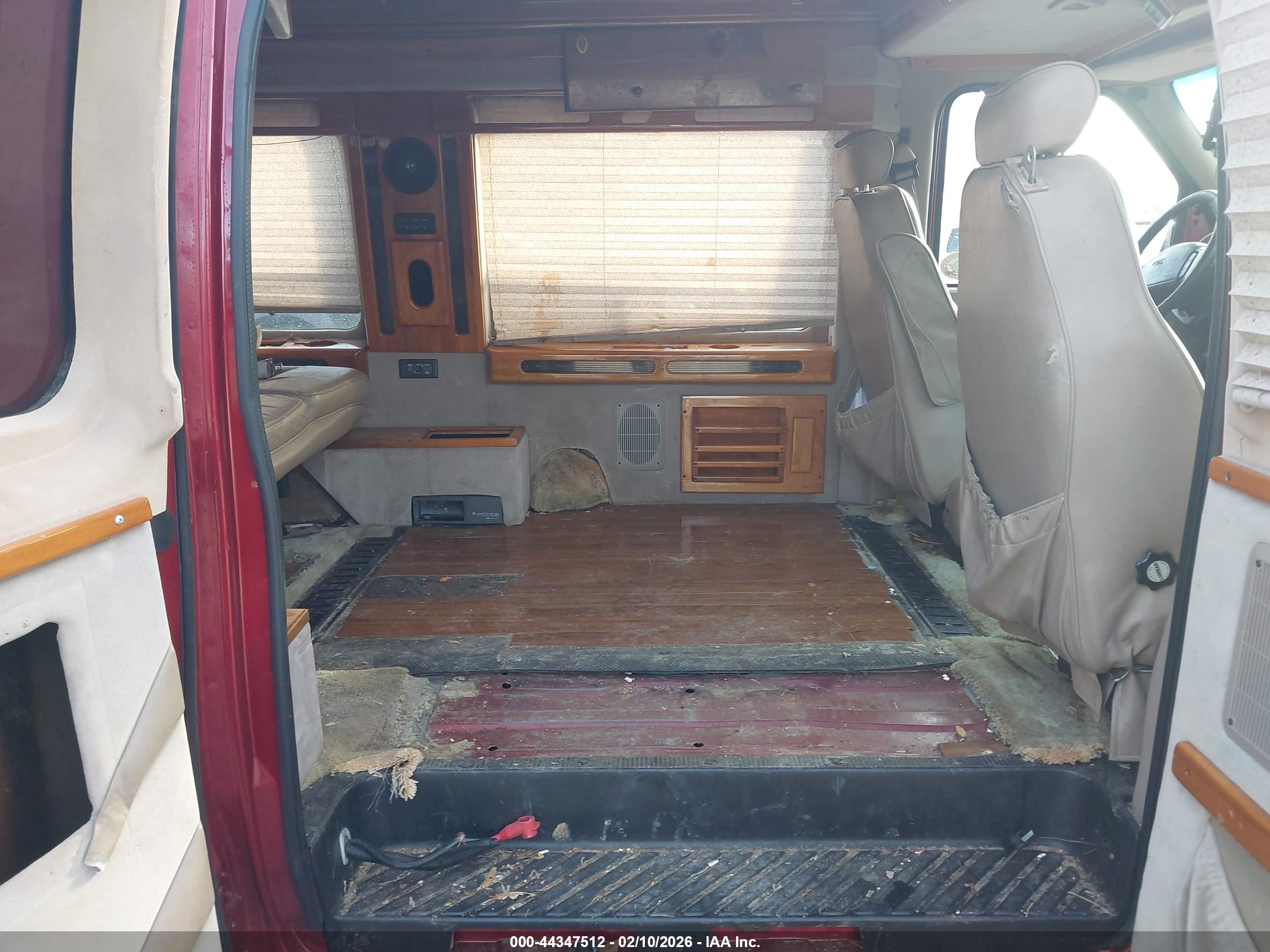 FORD E-150 image 8