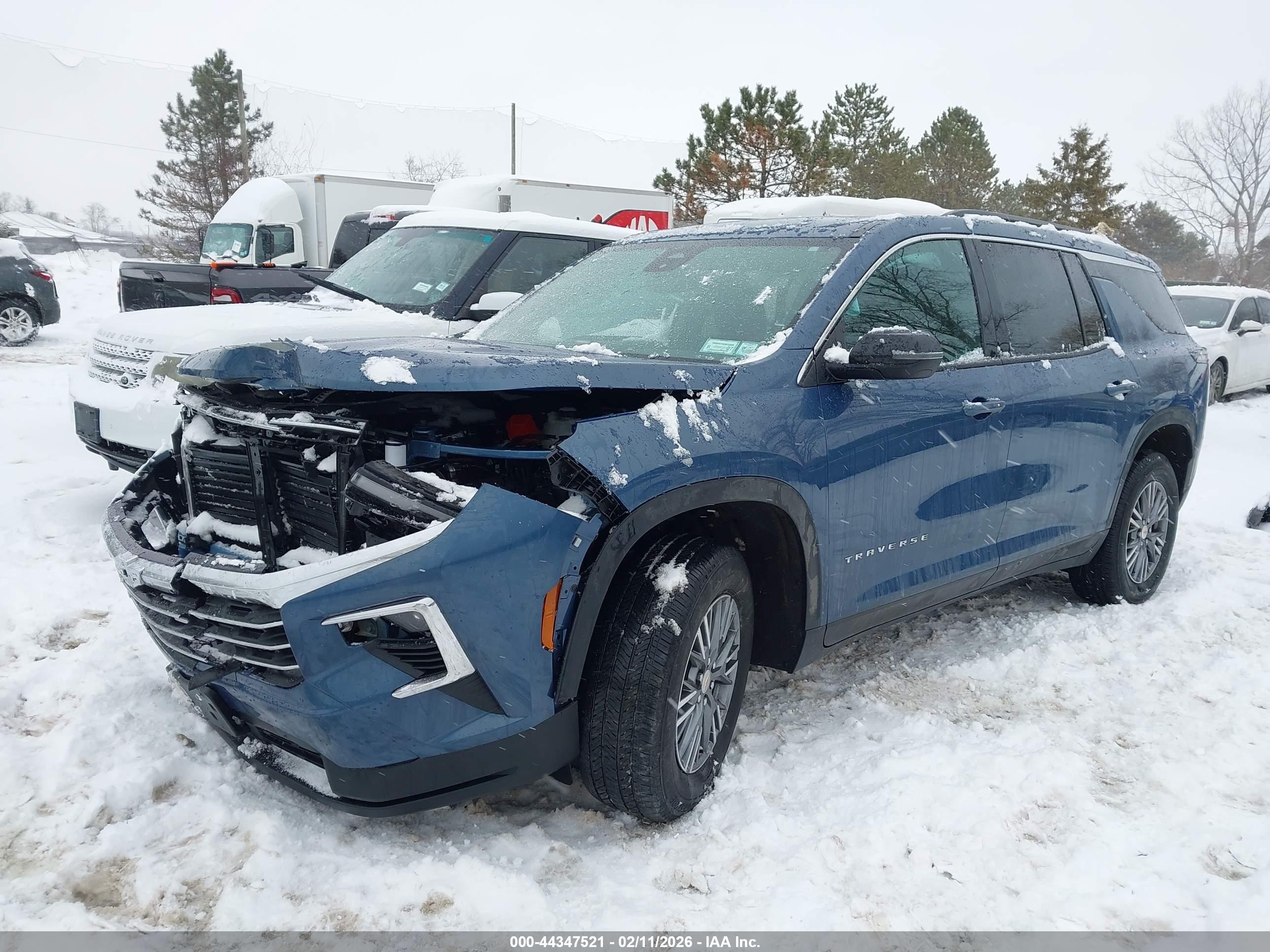 CHEVROLET TRAVERSE image 2
