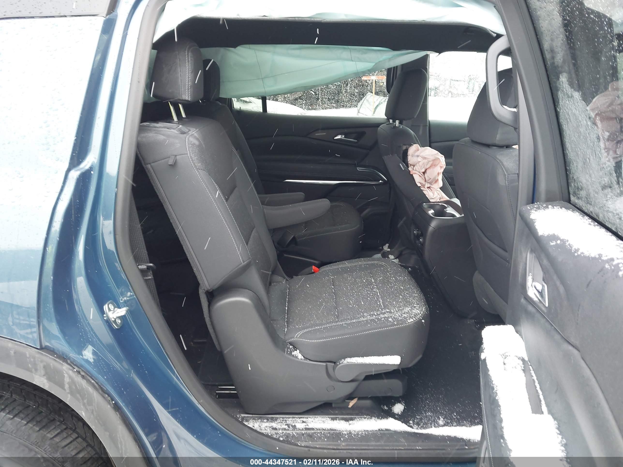 CHEVROLET TRAVERSE image 8