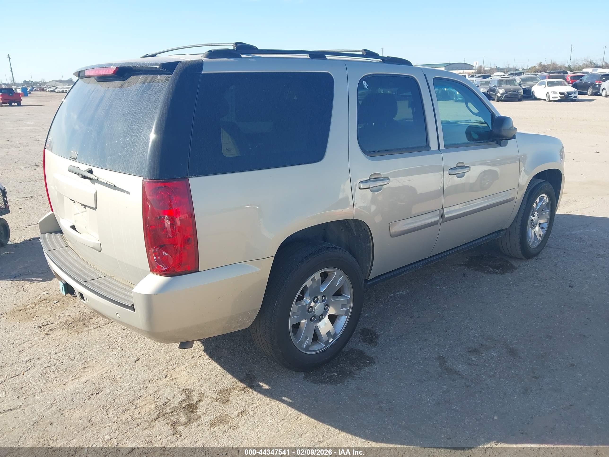GMC YUKON image 4