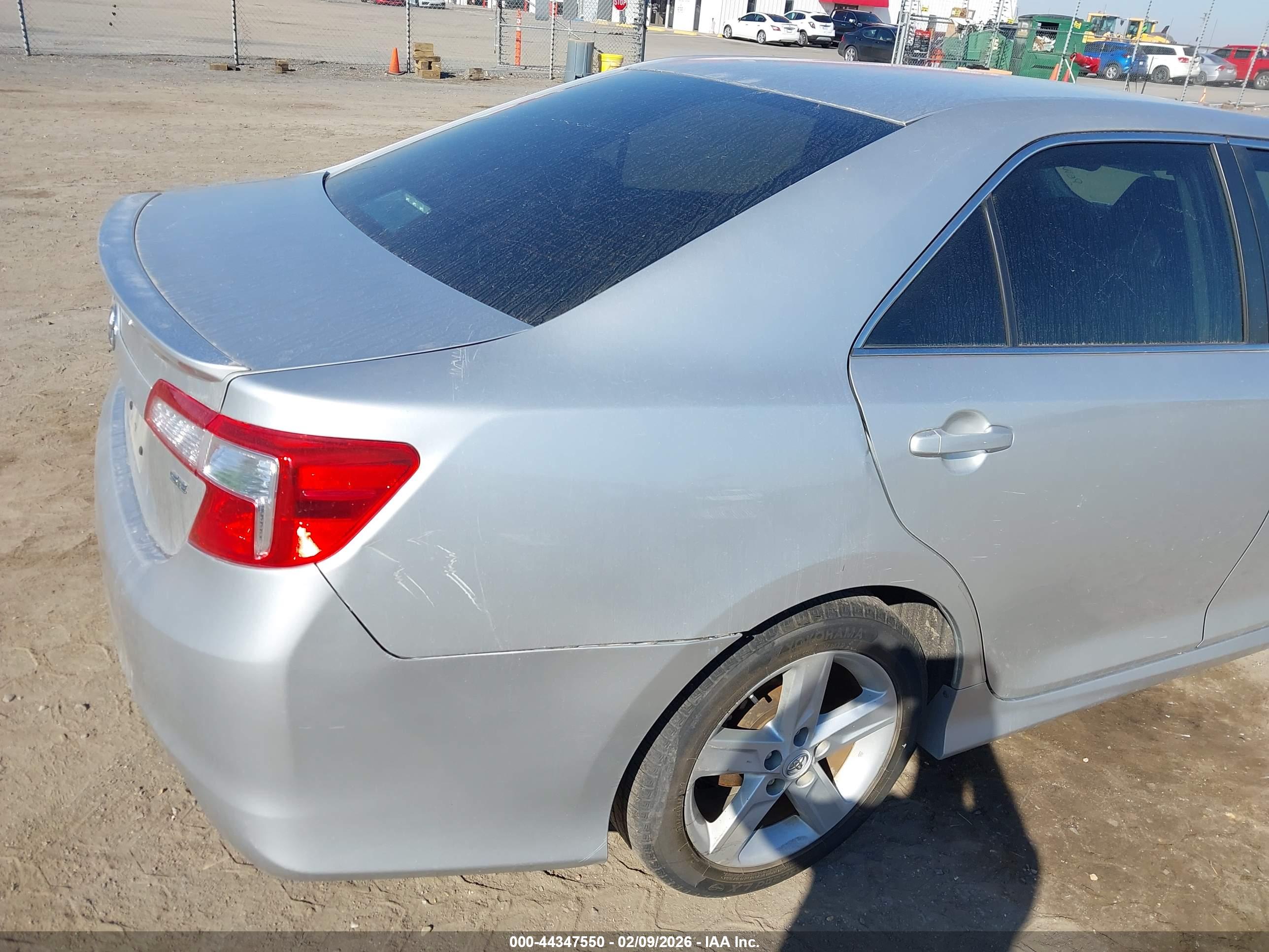 TOYOTA CAMRY image 6