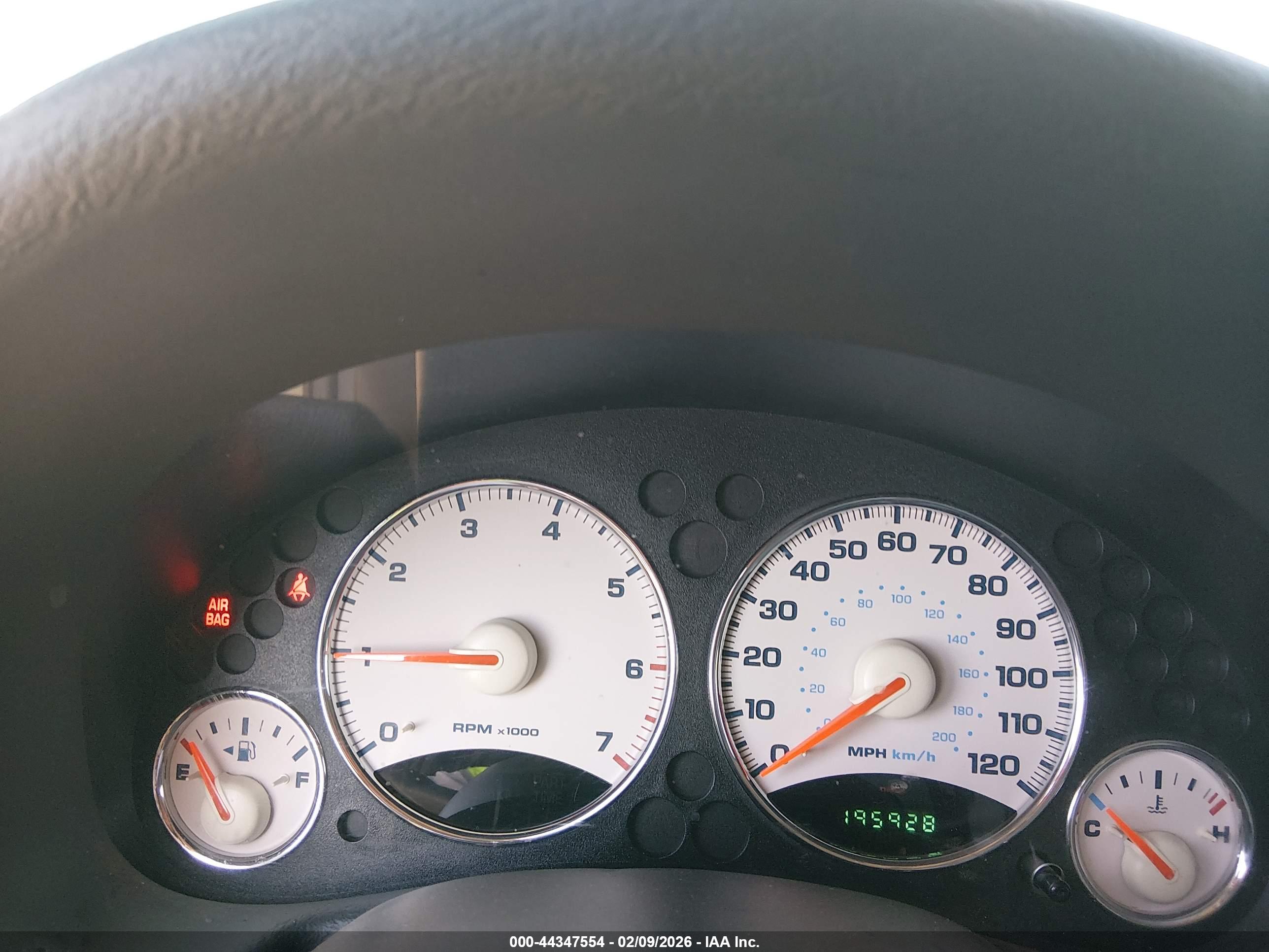 JEEP LIBERTY image 7