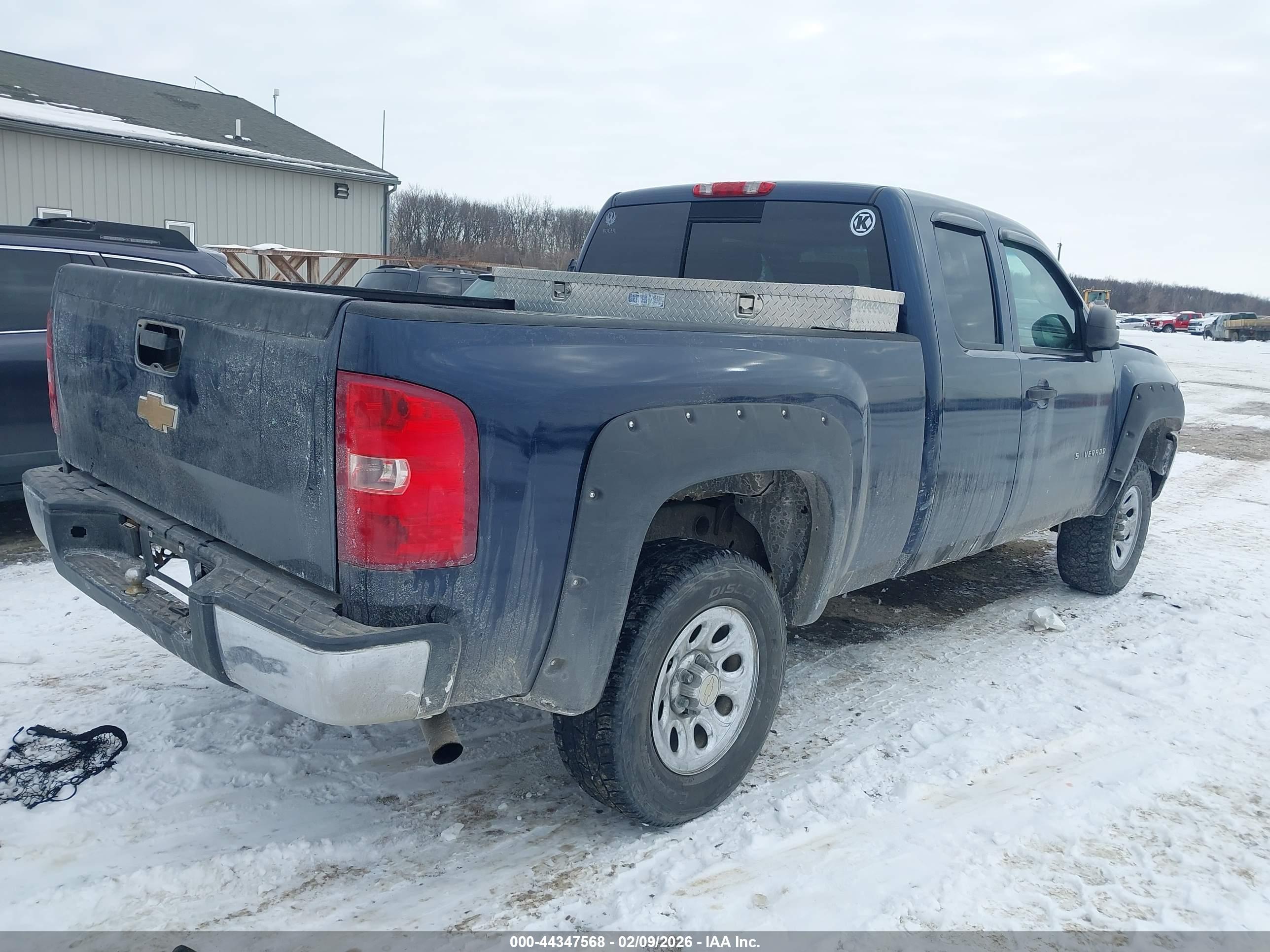 CHEVROLET SILVERADO image 4