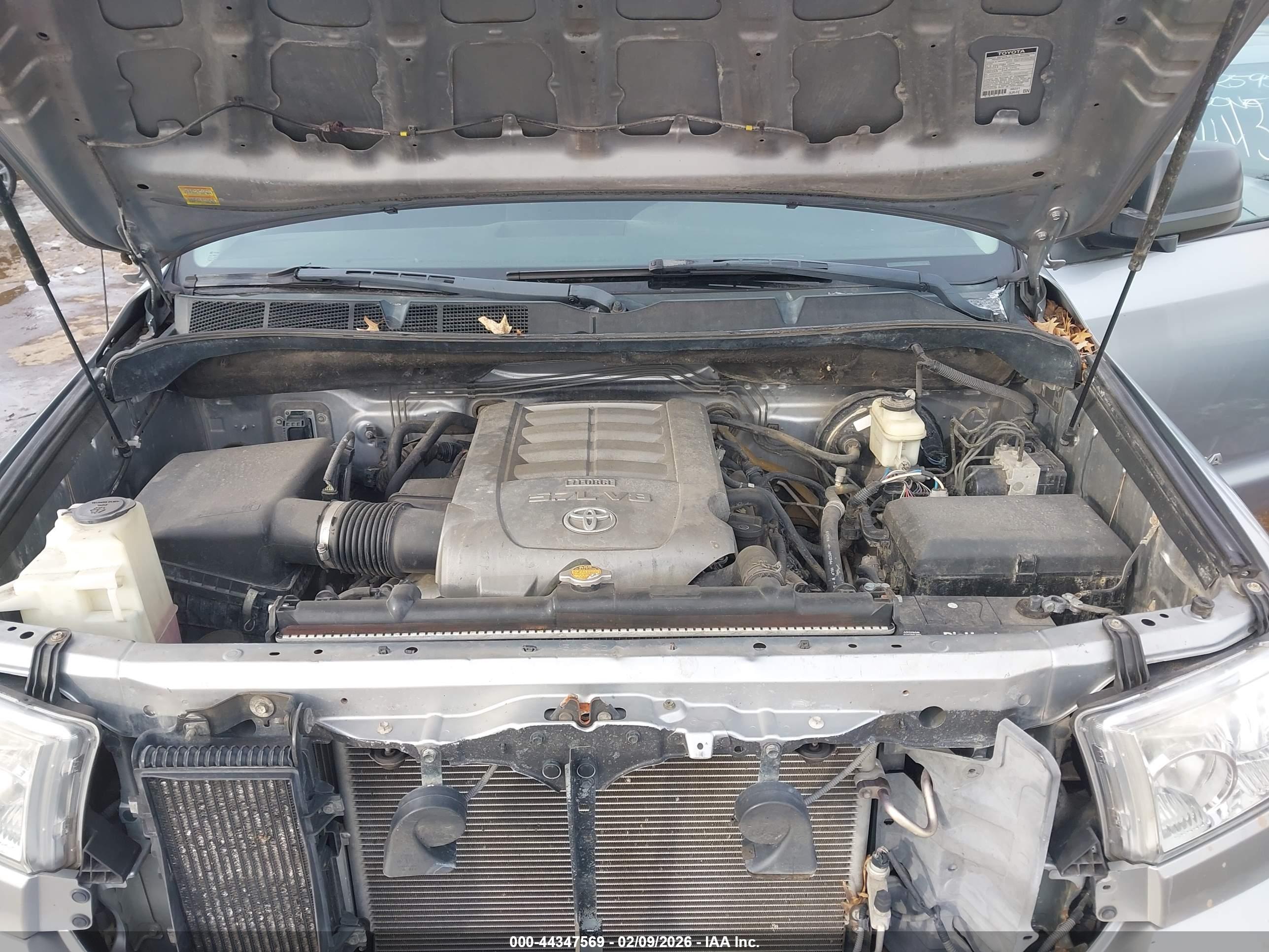 TOYOTA TUNDRA image 10