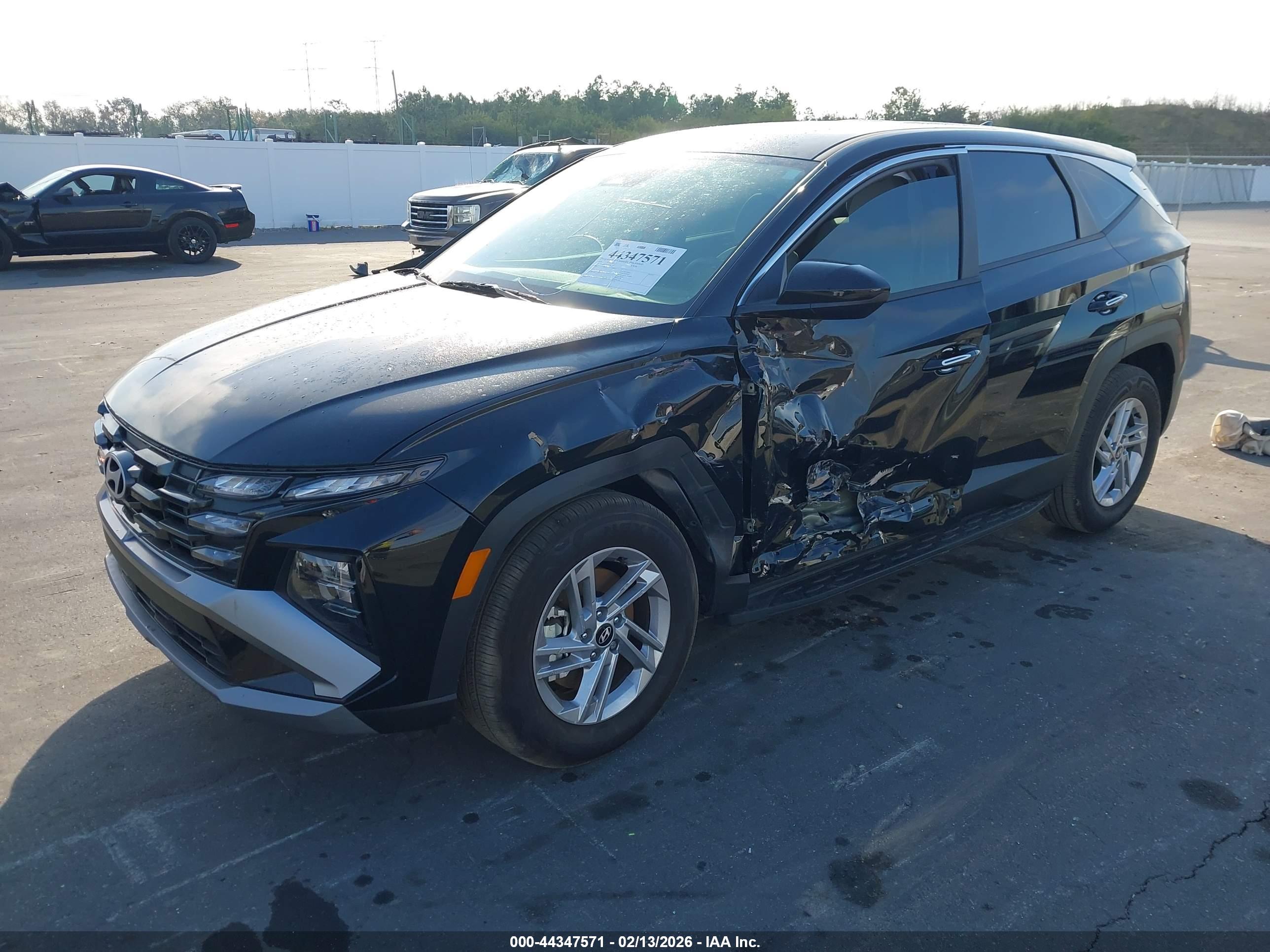 HYUNDAI TUCSON image 2