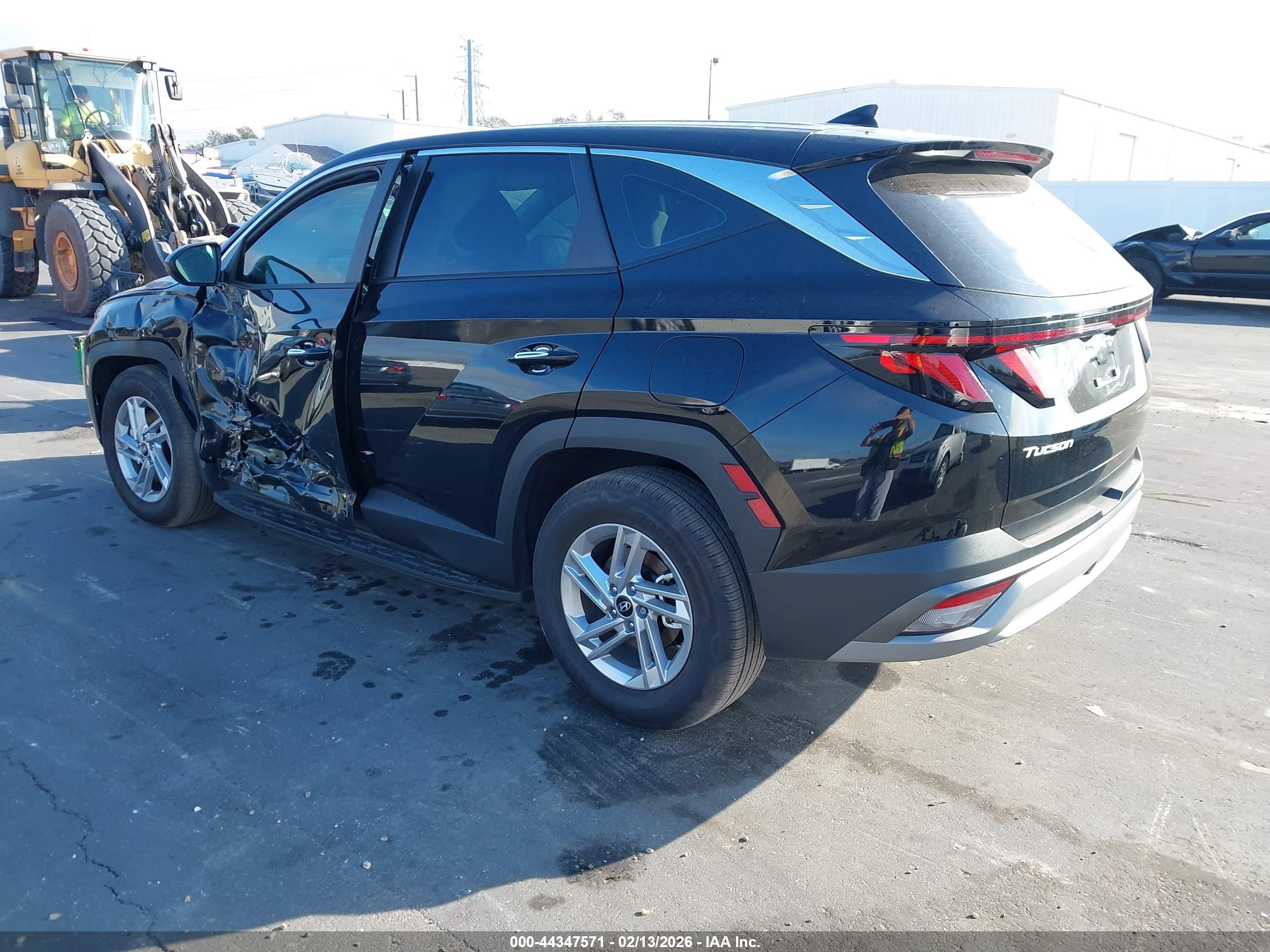 HYUNDAI TUCSON image 3