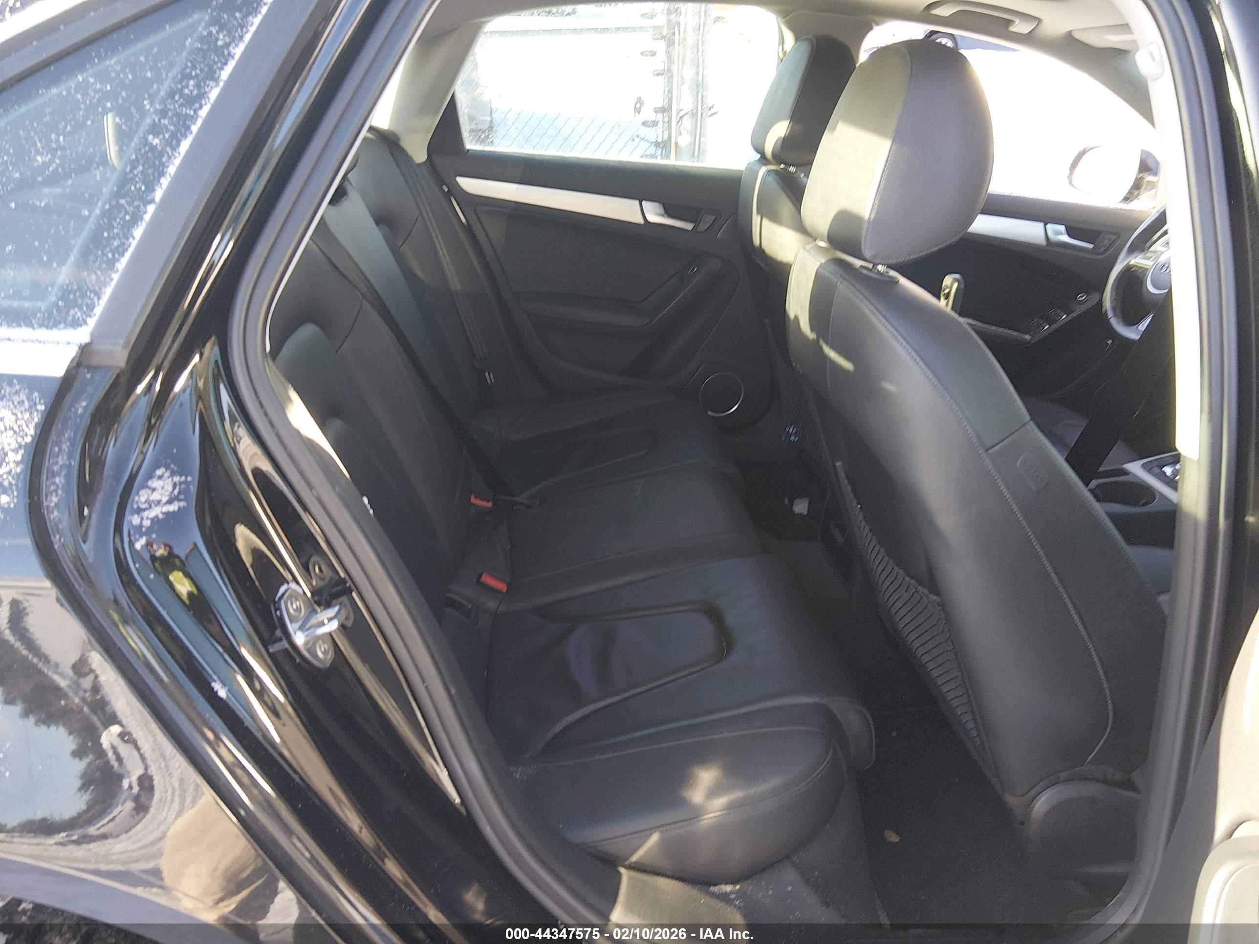 AUDI A4 image 8