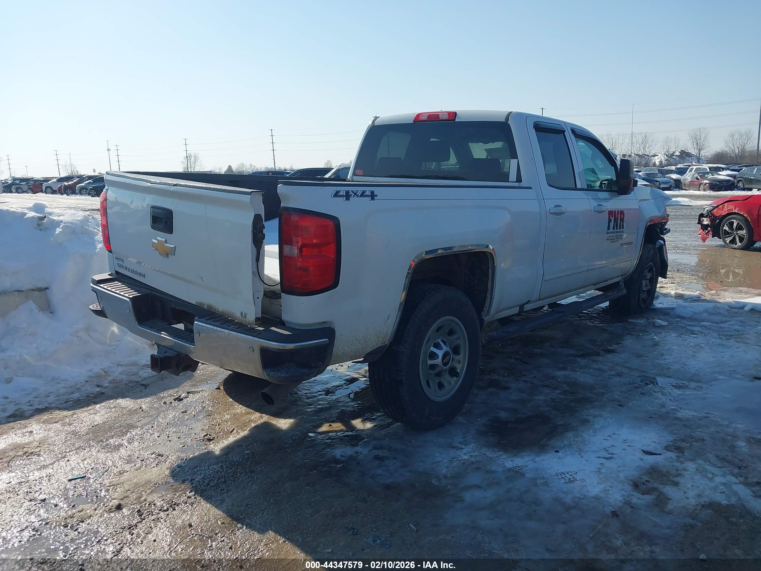 CHEVROLET SILVERADO image 4