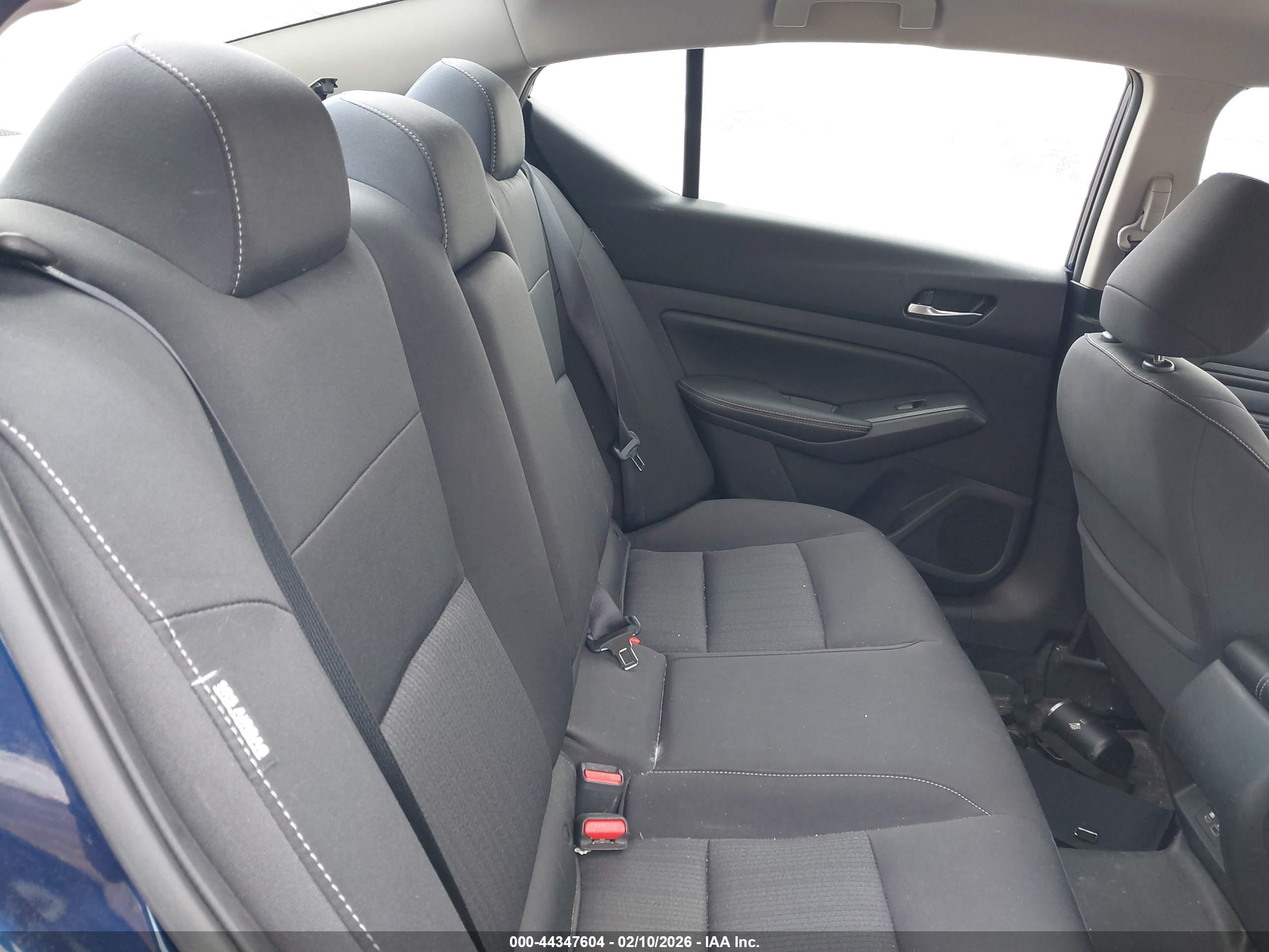NISSAN ALTIMA image 8