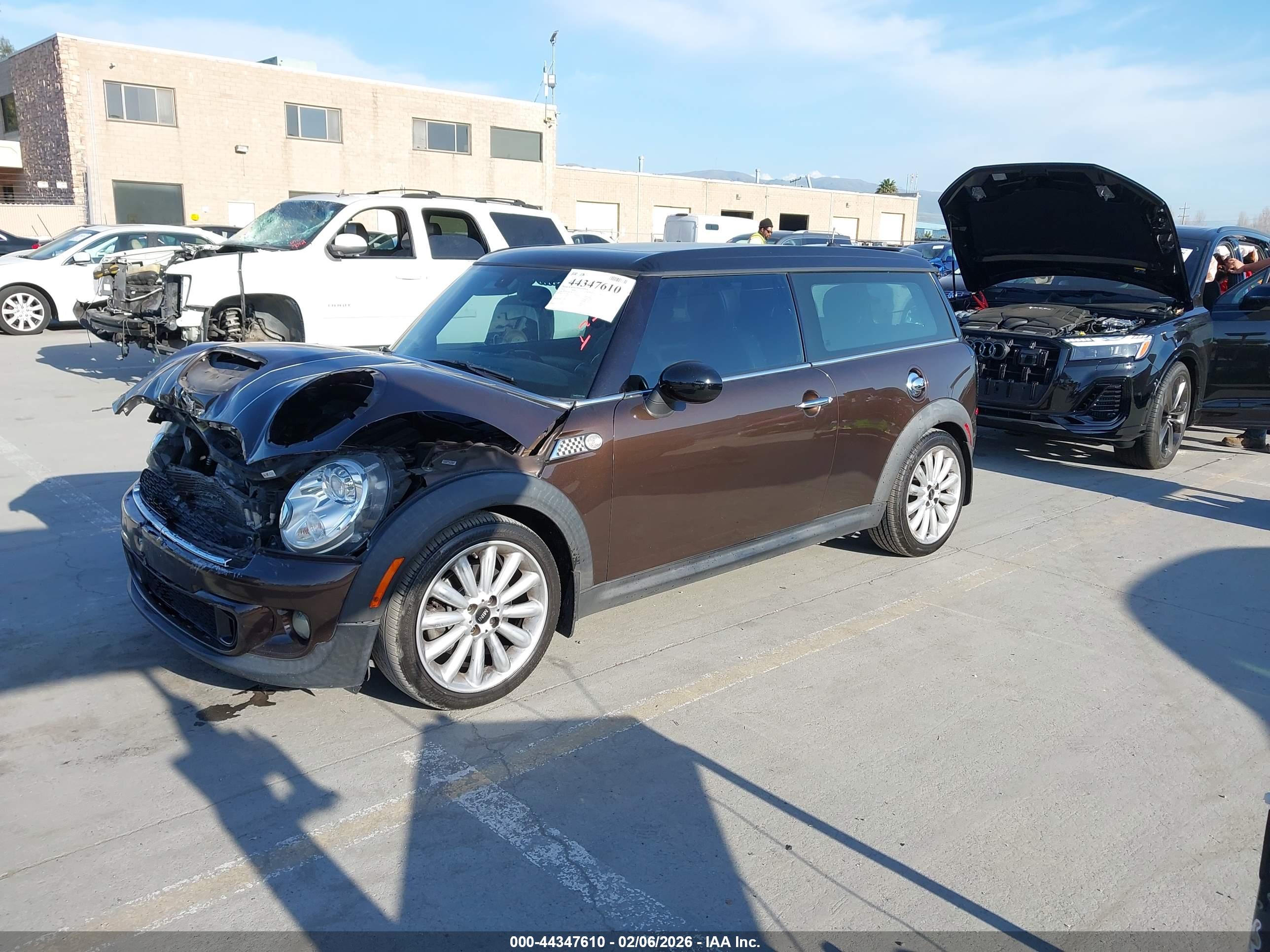MINI COOPER image 2