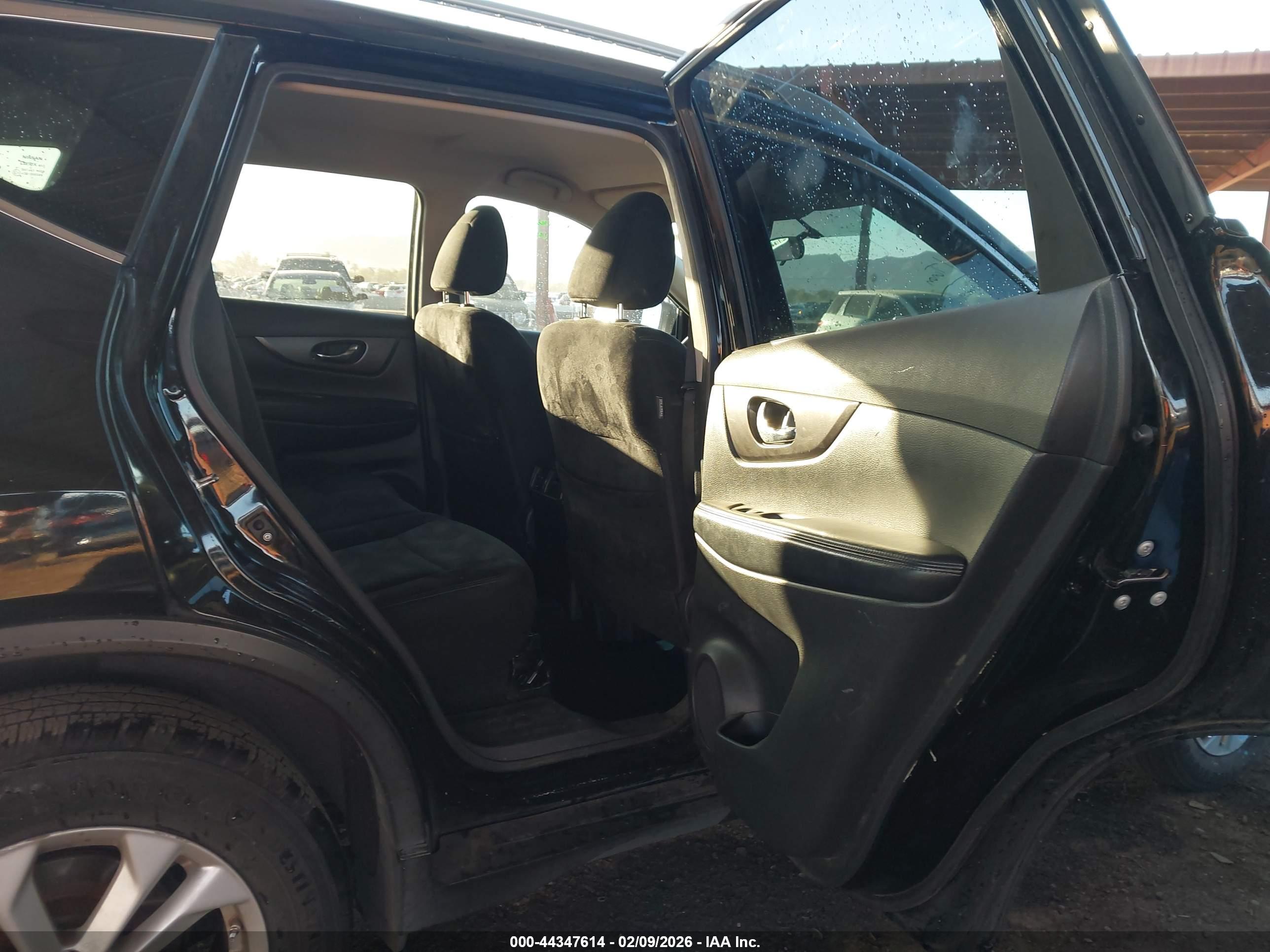 NISSAN ROGUE image 8