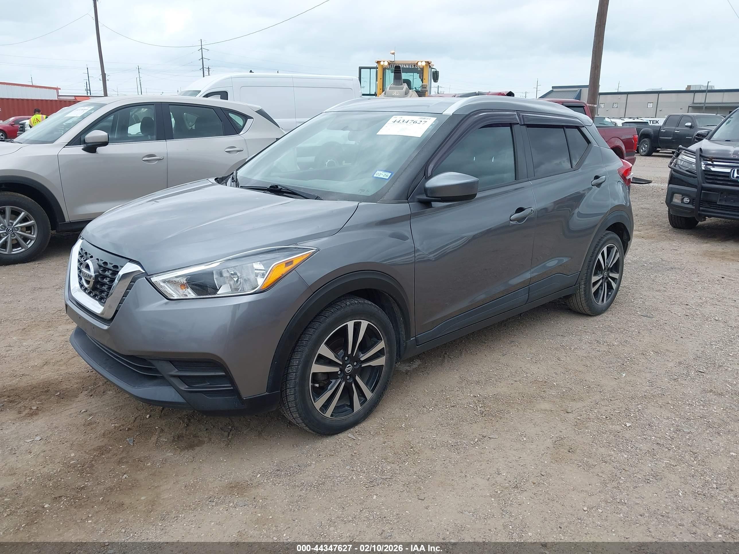 NISSAN KICKS image 2