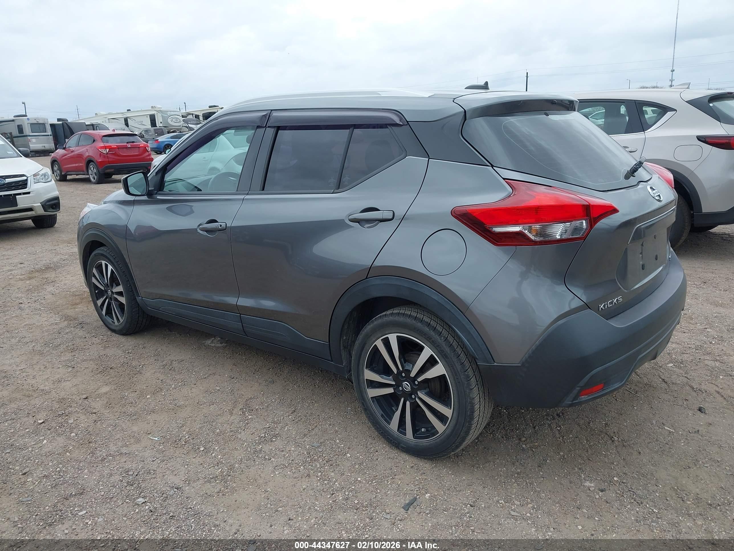 NISSAN KICKS image 3