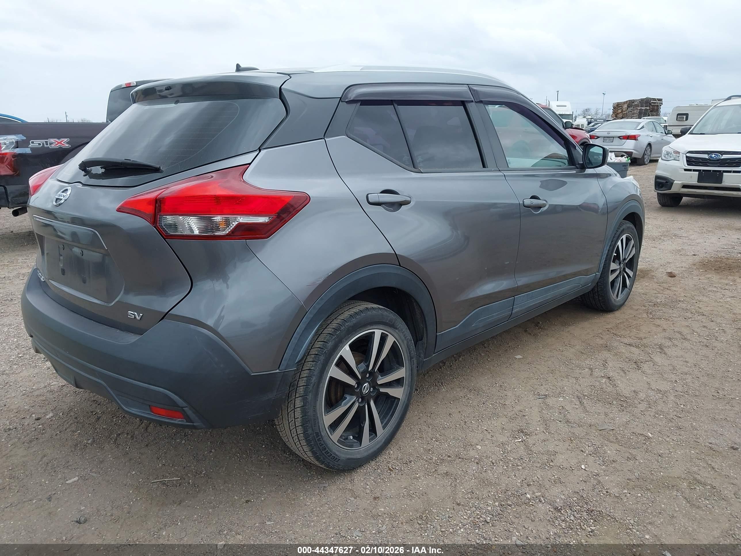 NISSAN KICKS image 4