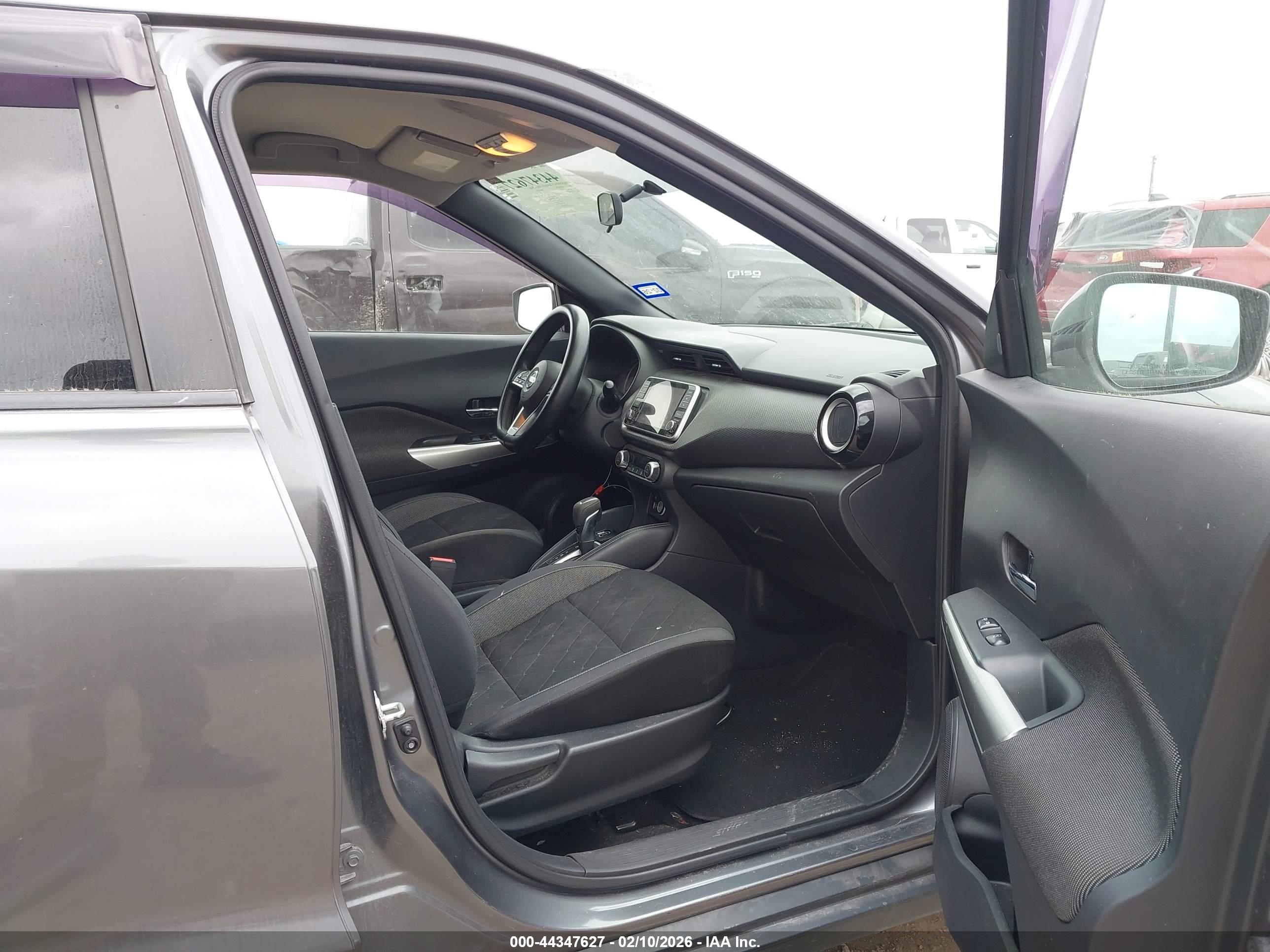 NISSAN KICKS image 5