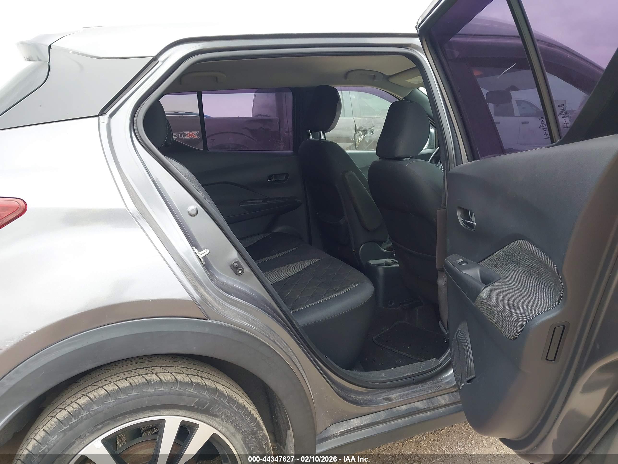 NISSAN KICKS image 8