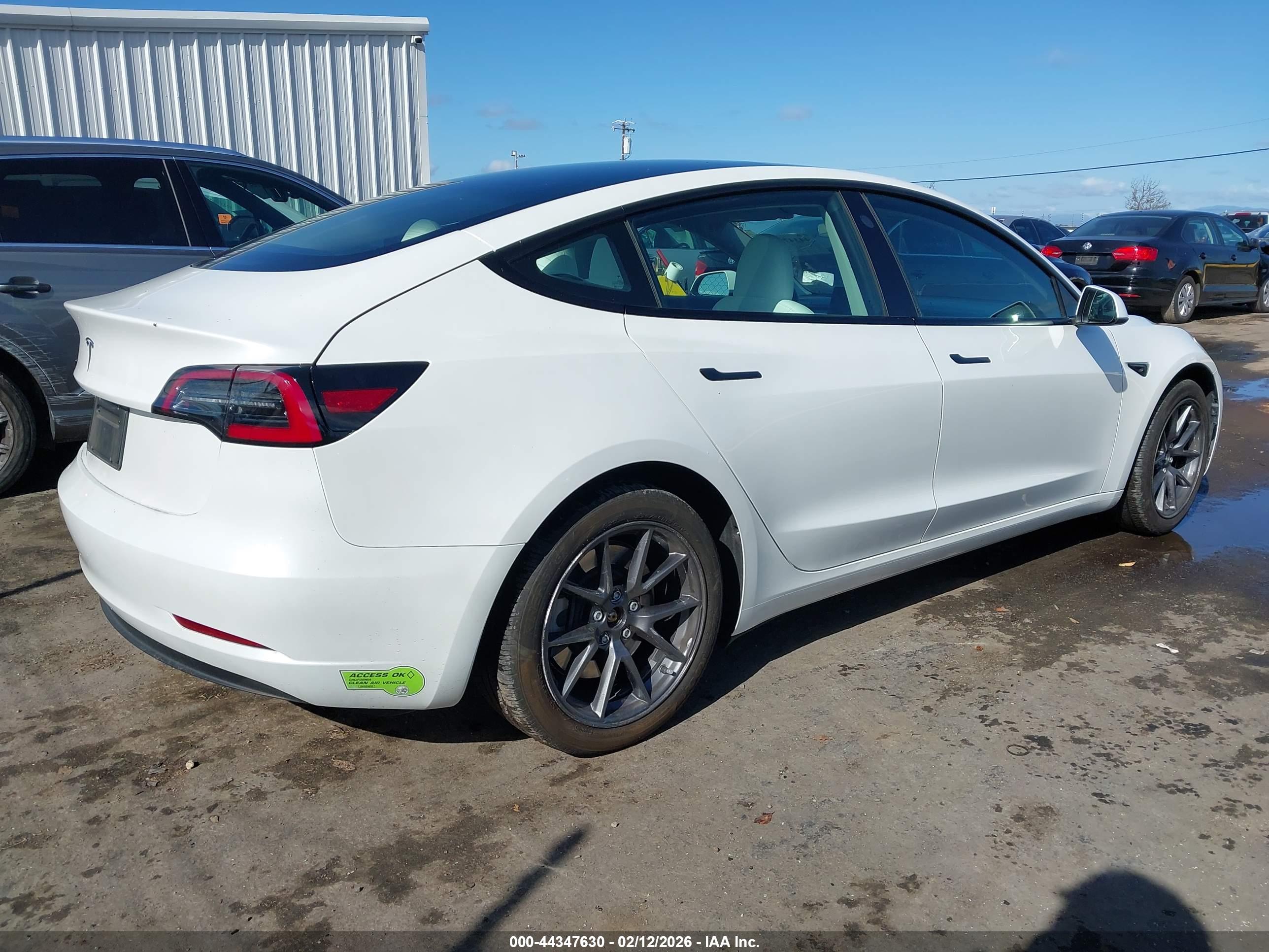 TESLA MODEL image 4