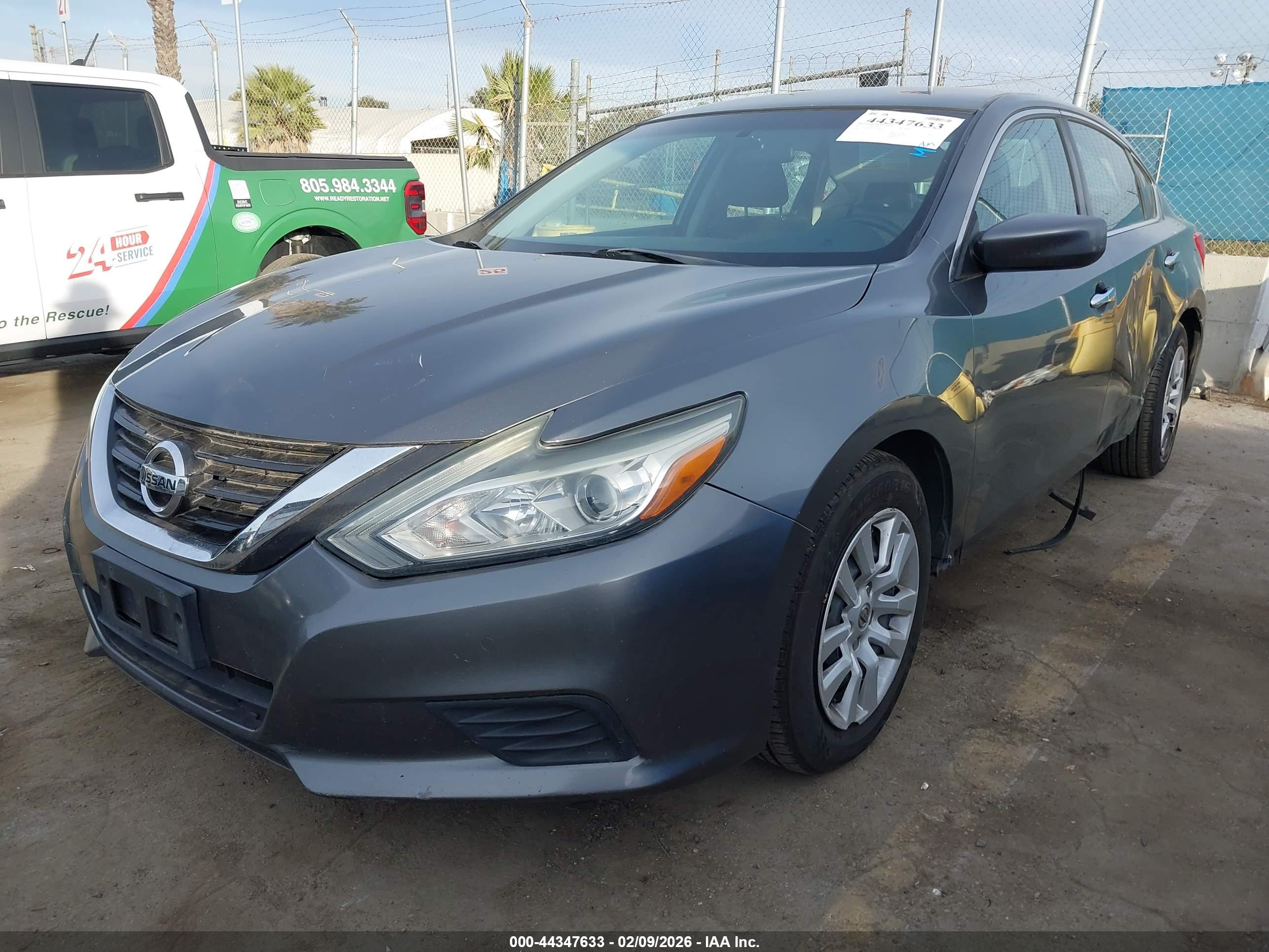 NISSAN ALTIMA image 2