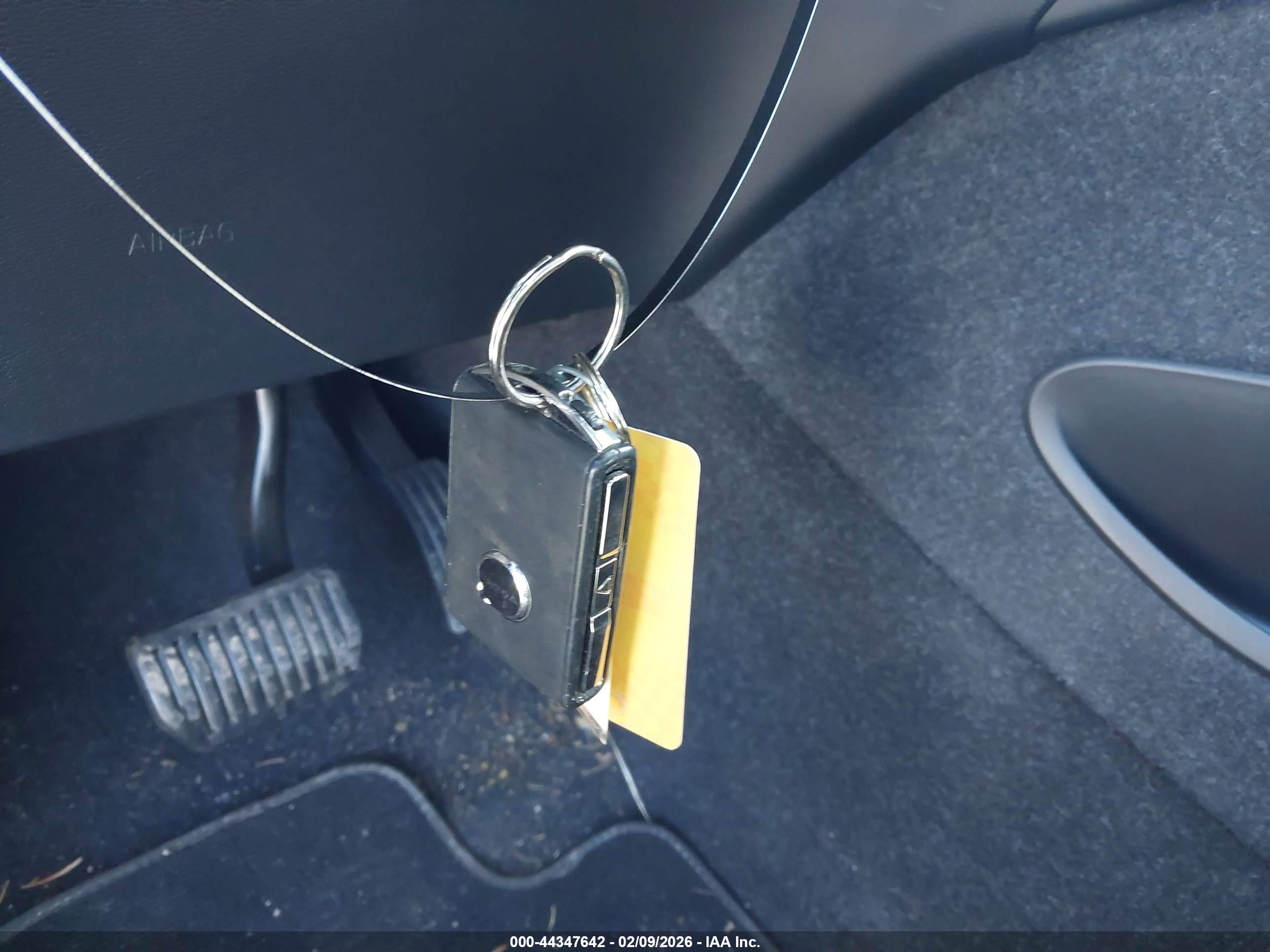 VOLVO XC40 image 11