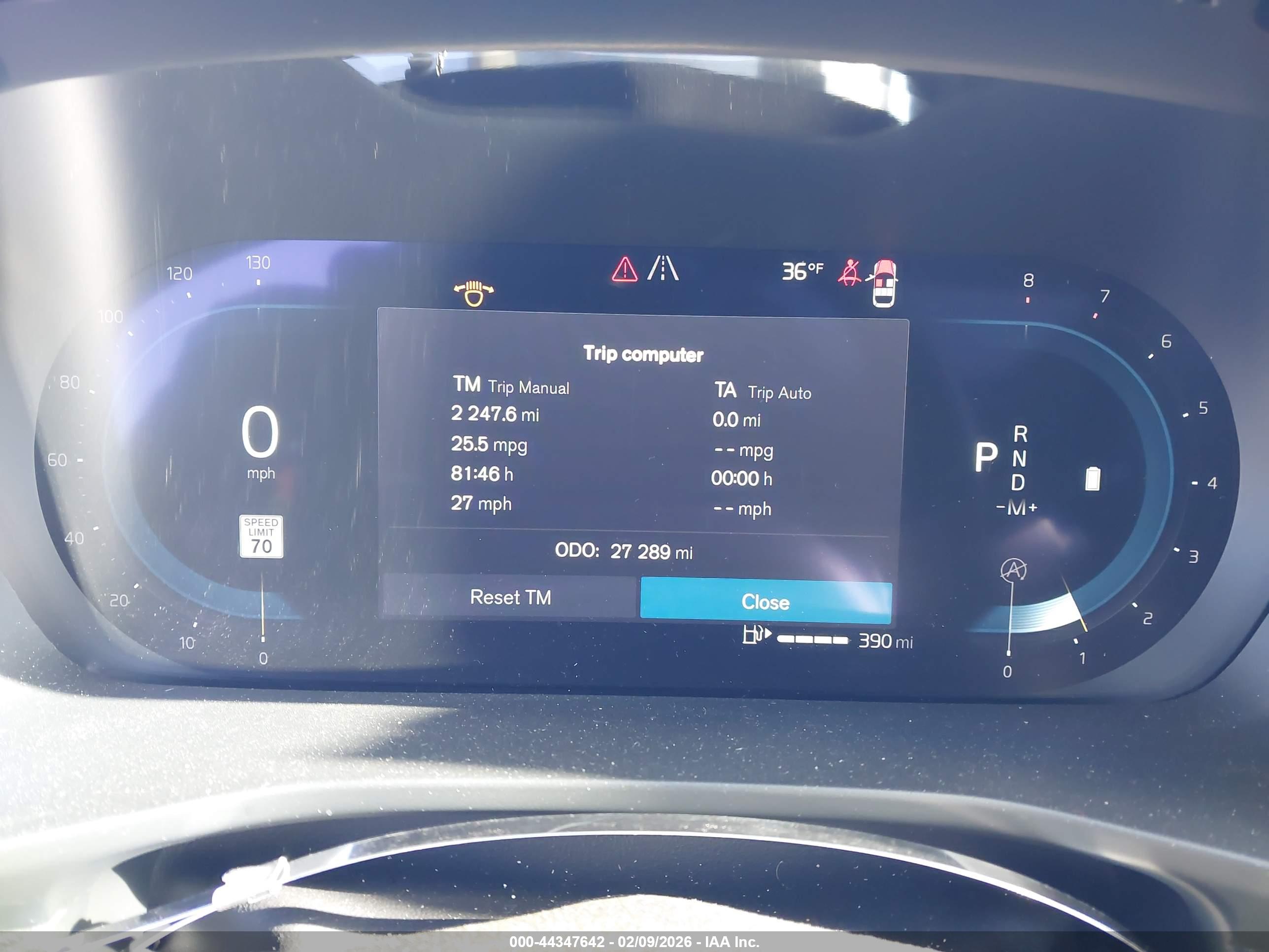 VOLVO XC40 image 7