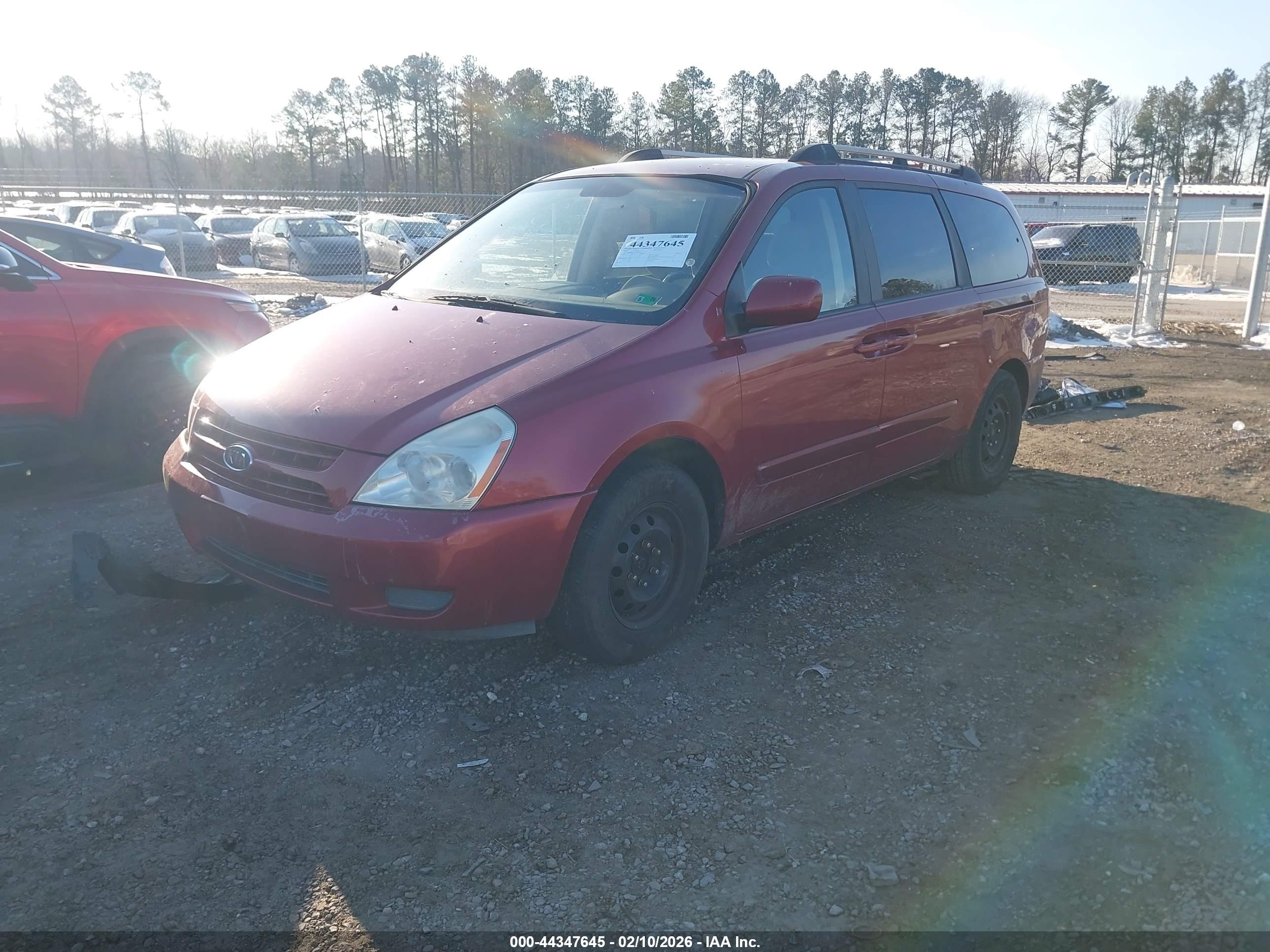 KIA SEDONA image 2