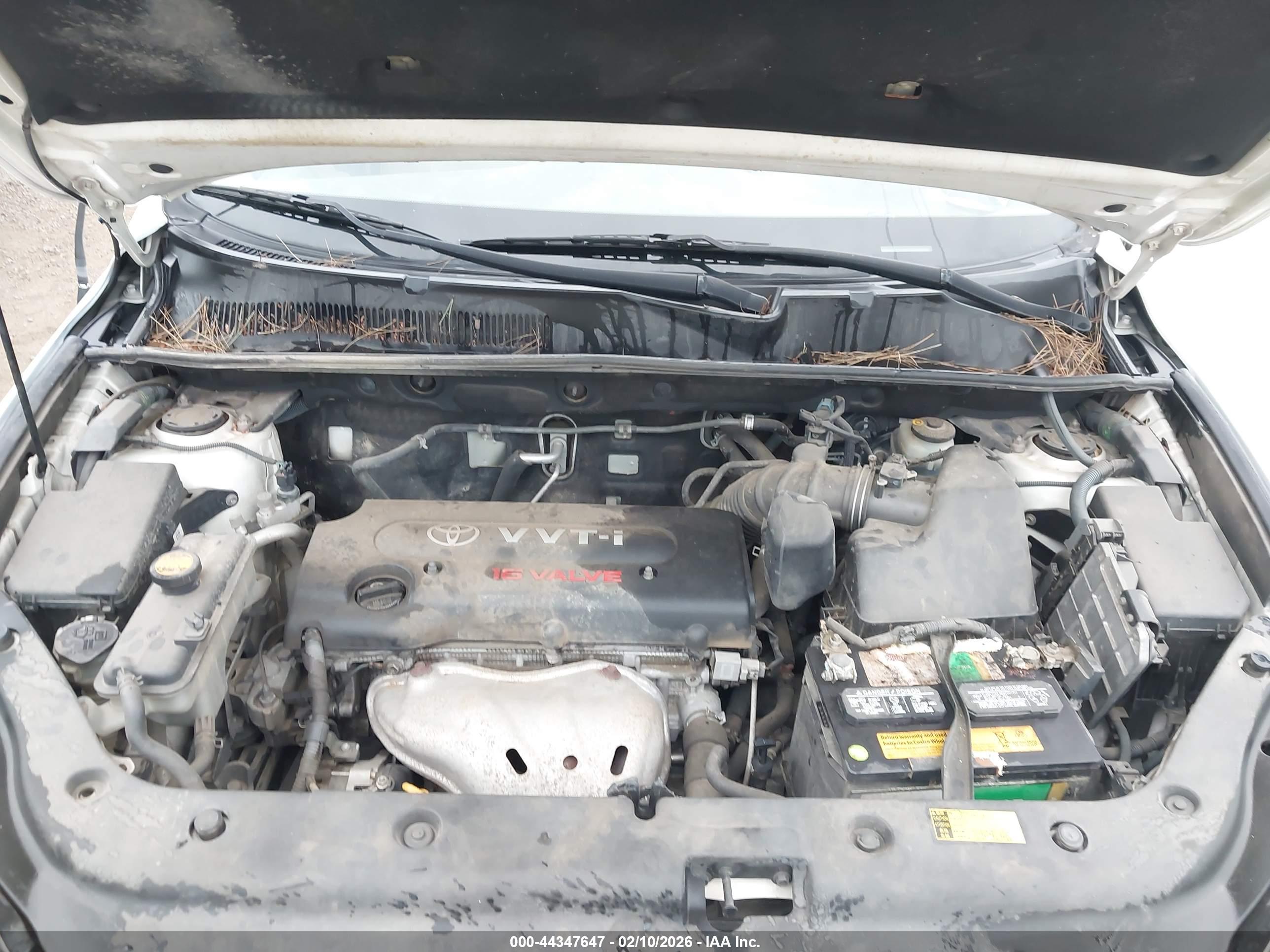 TOYOTA RAV4 image 10