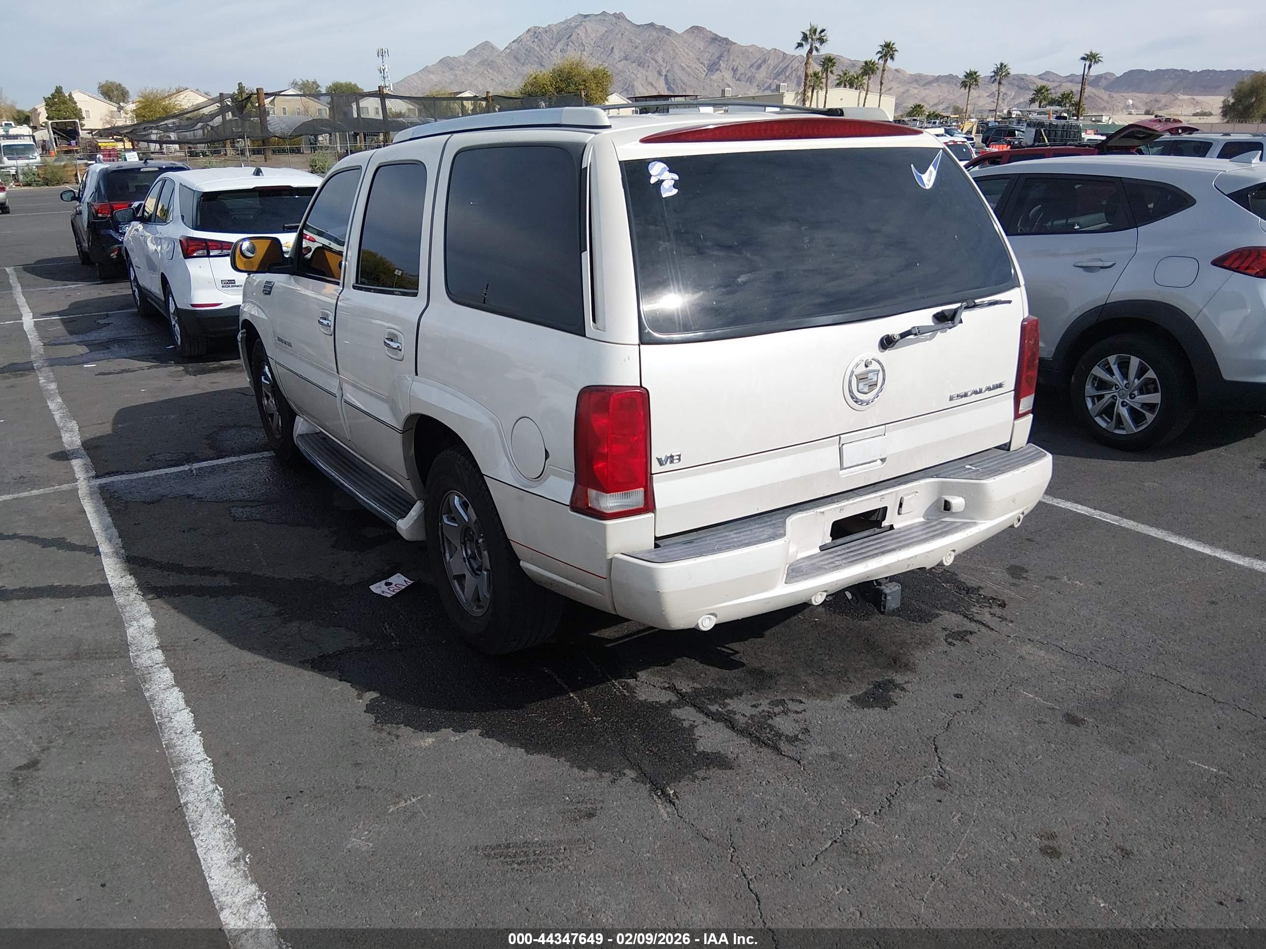 CADILLAC ESCALADE image 3