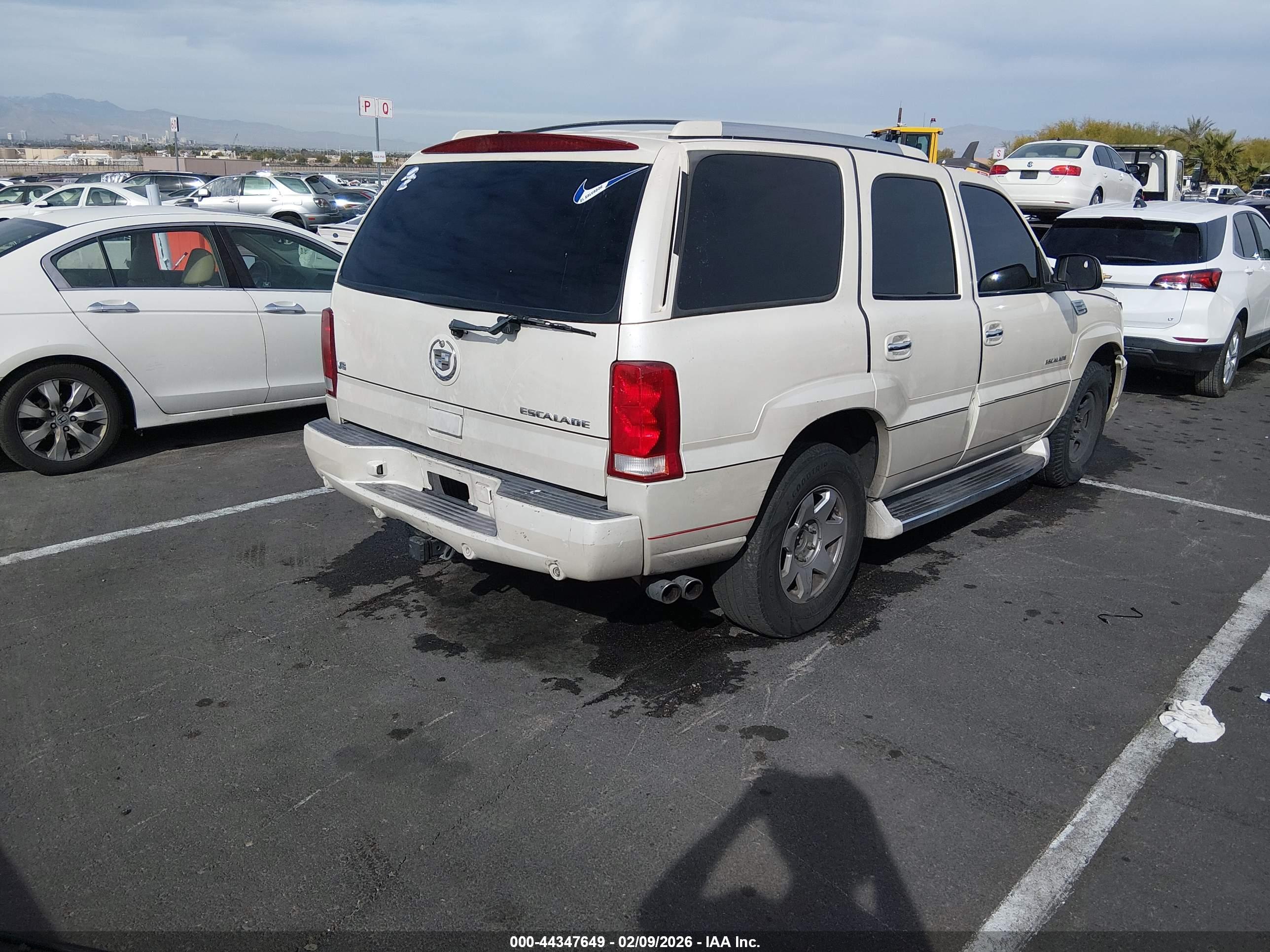 CADILLAC ESCALADE image 4